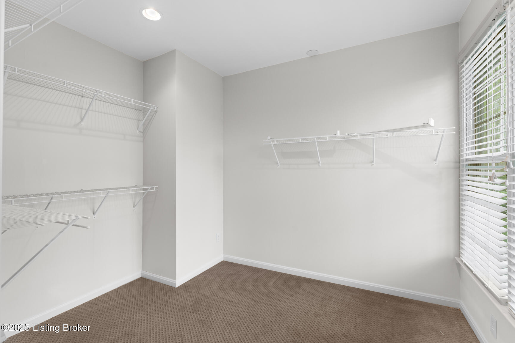 10121 Cave Creek Rd