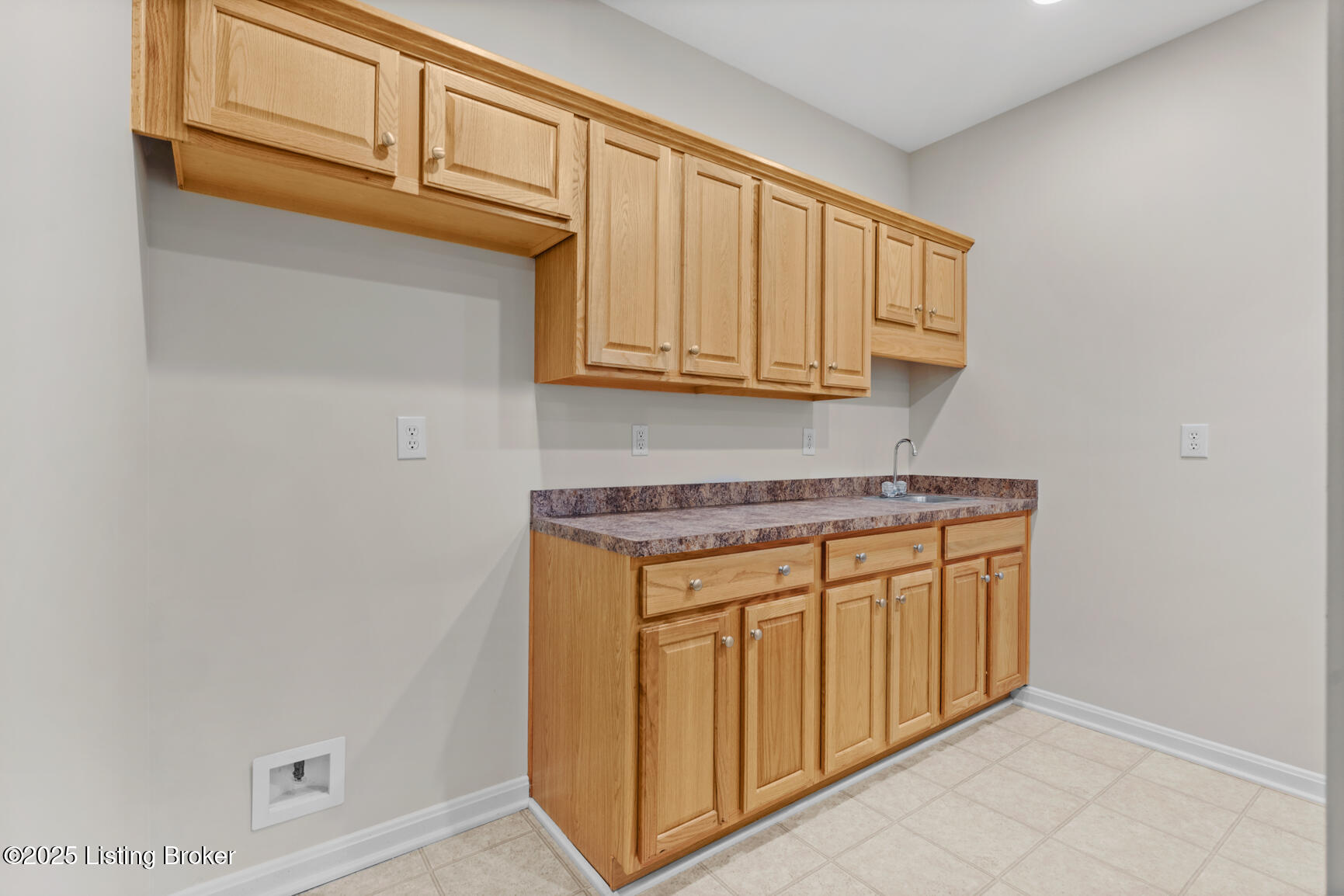 10121 Cave Creek Rd
