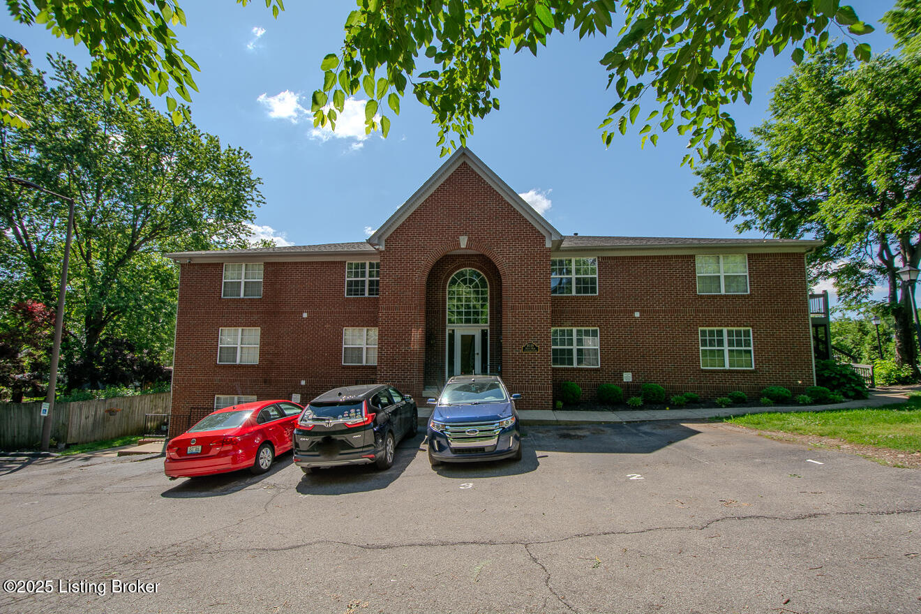 1038 Brent St 200