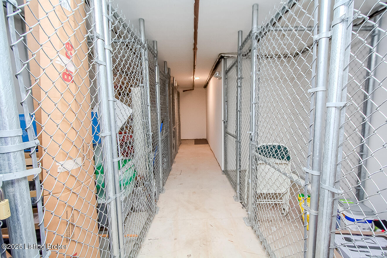 1038 Brent St 200