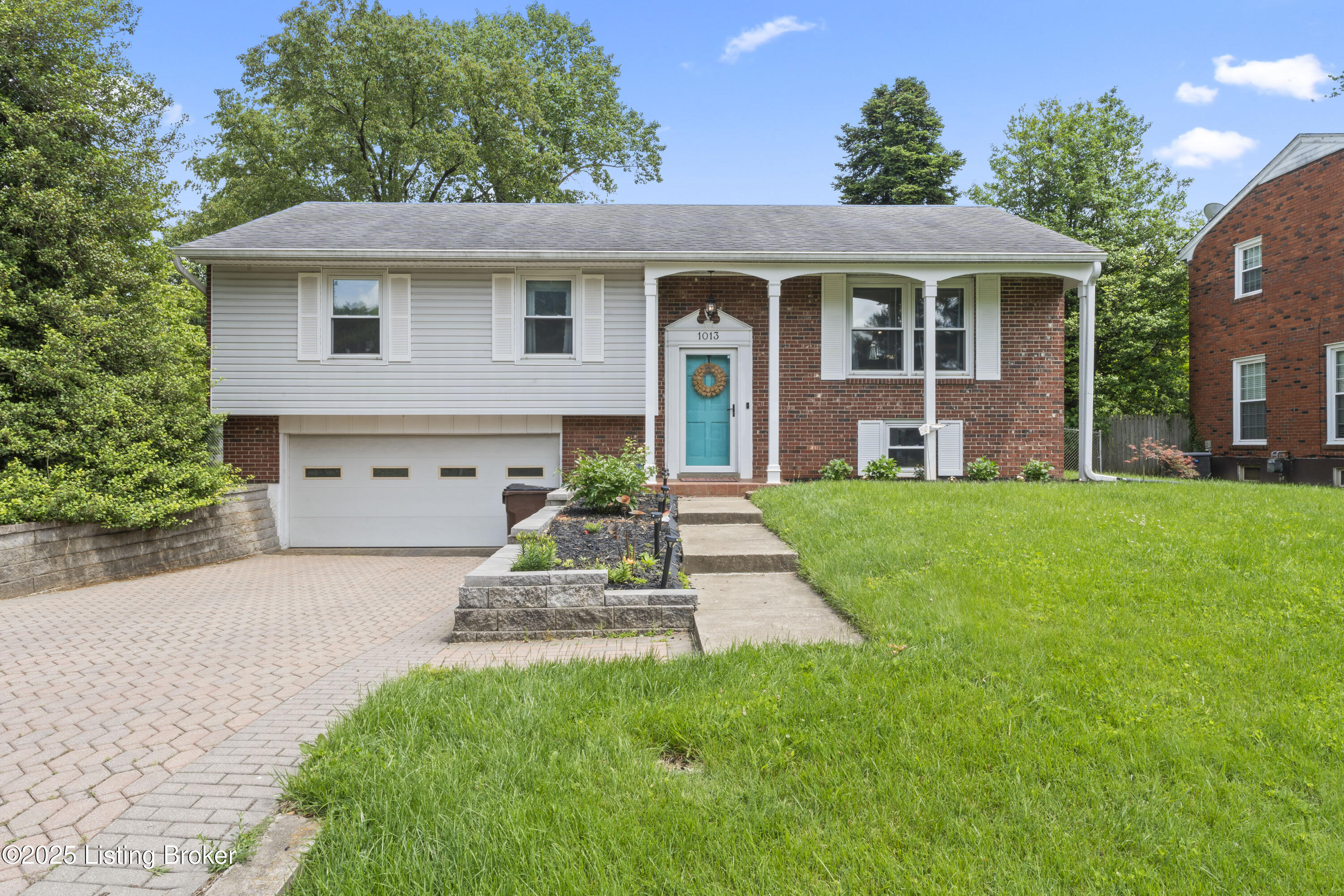 1013 King Arthur Ln