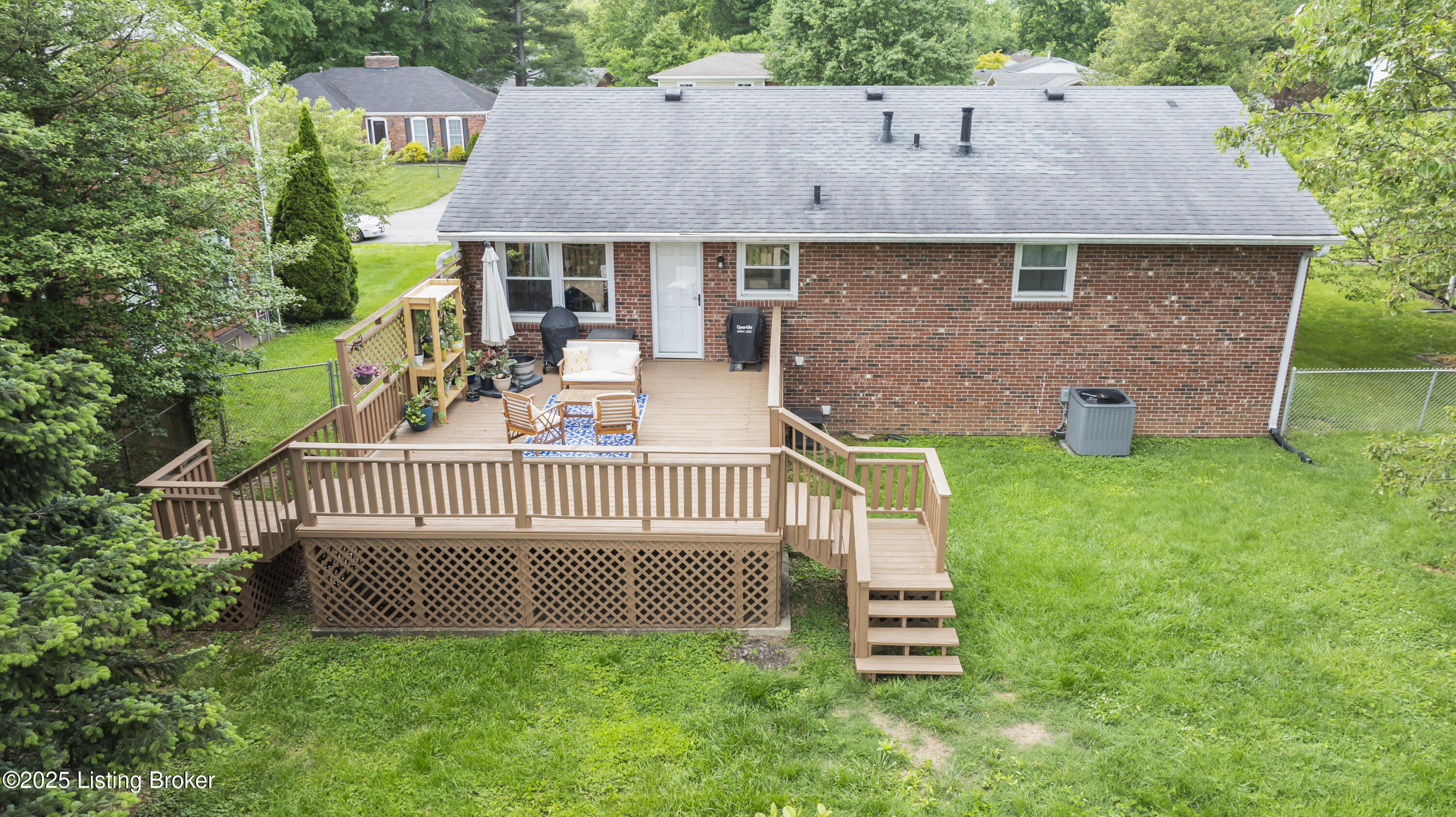 1013 King Arthur Ln