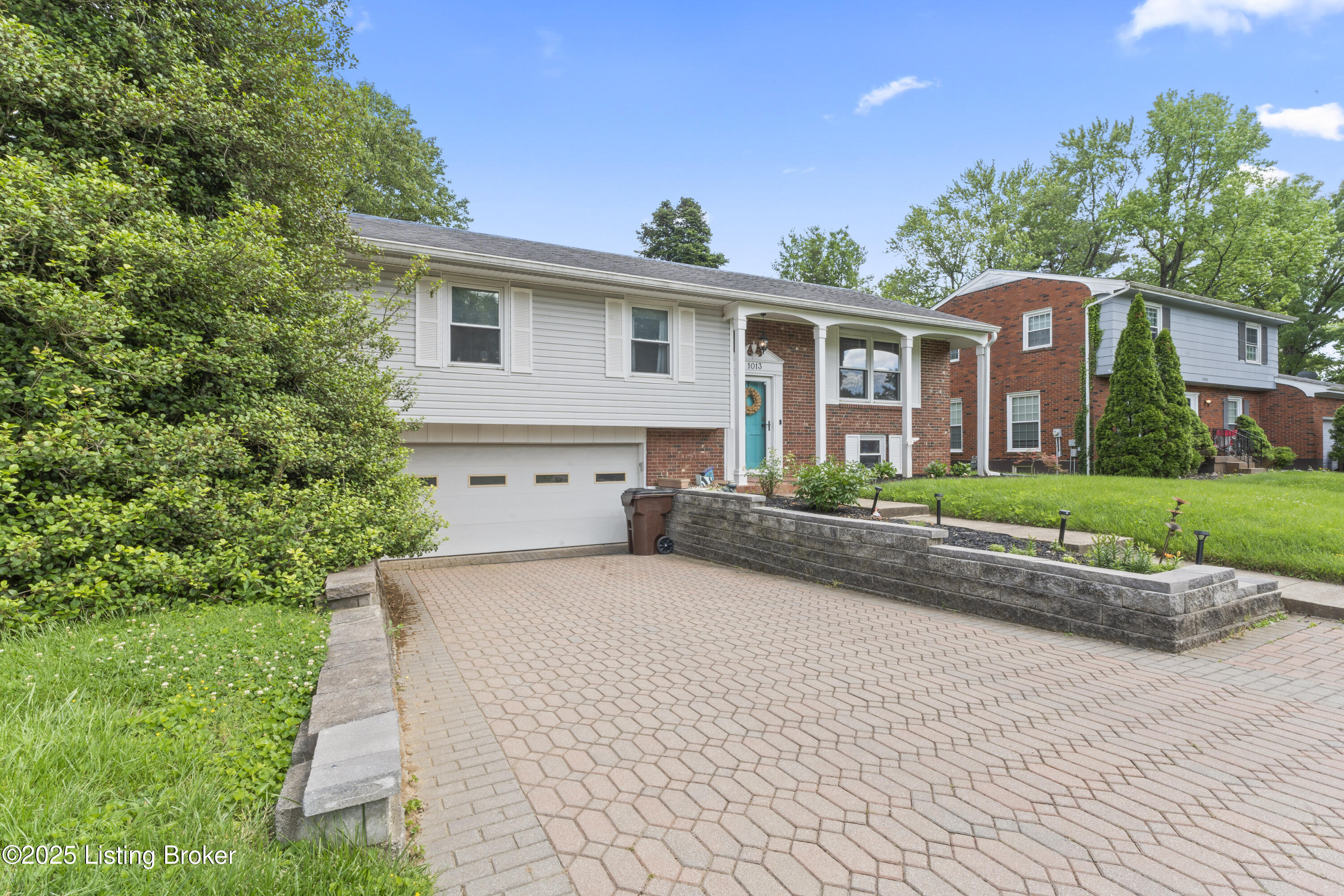 1013 King Arthur Ln