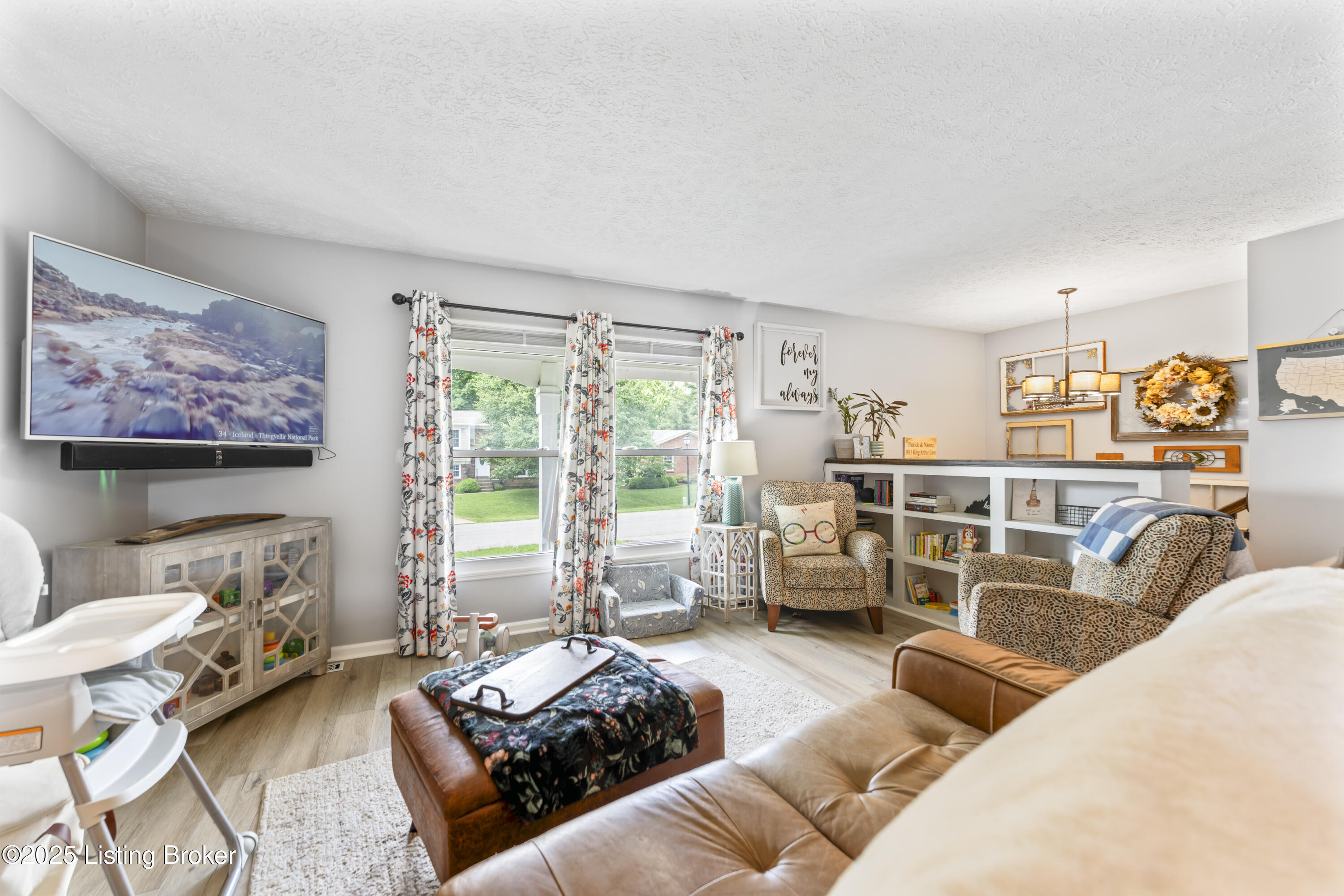 1013 King Arthur Ln