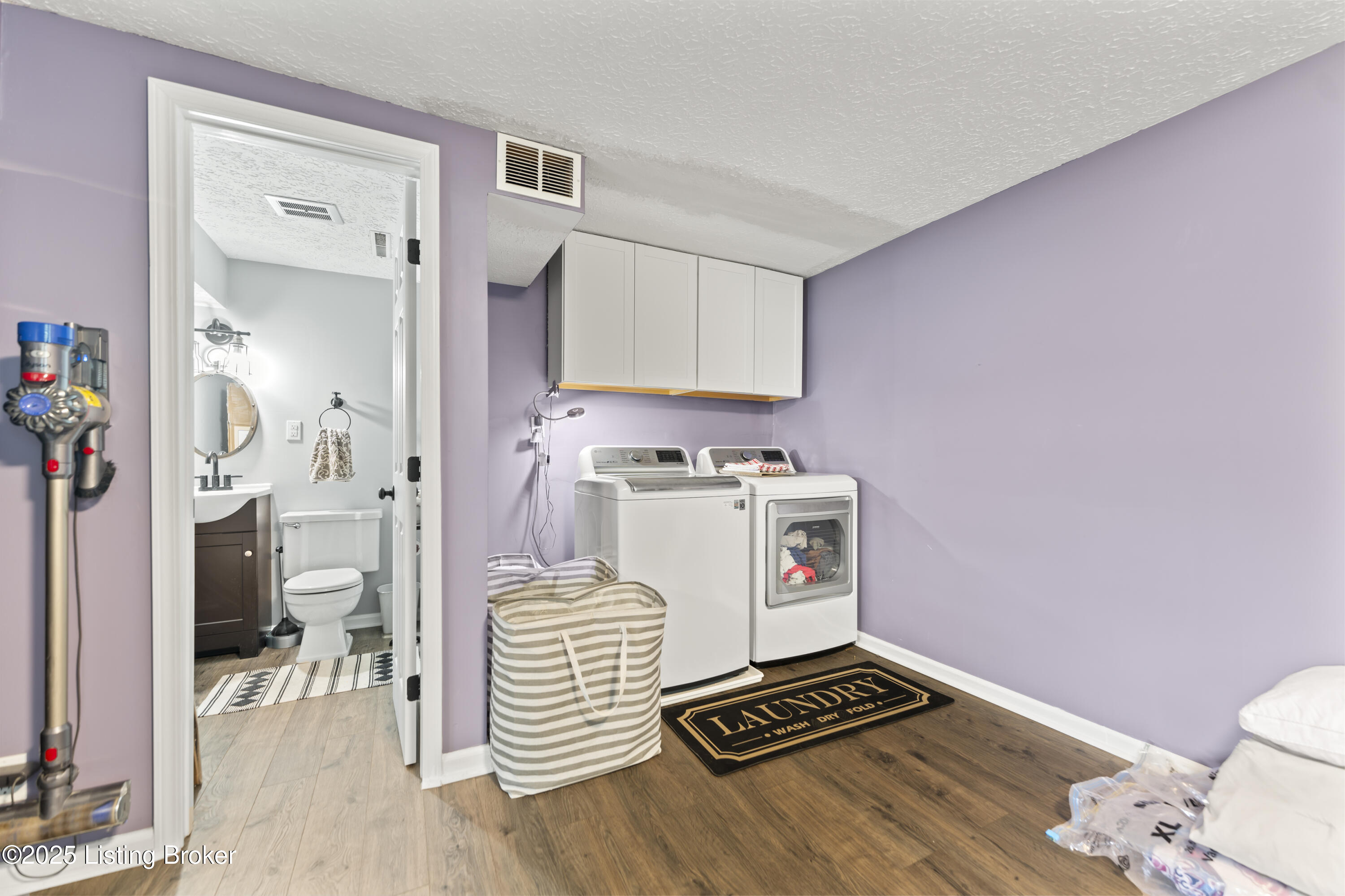 1013 King Arthur Ln