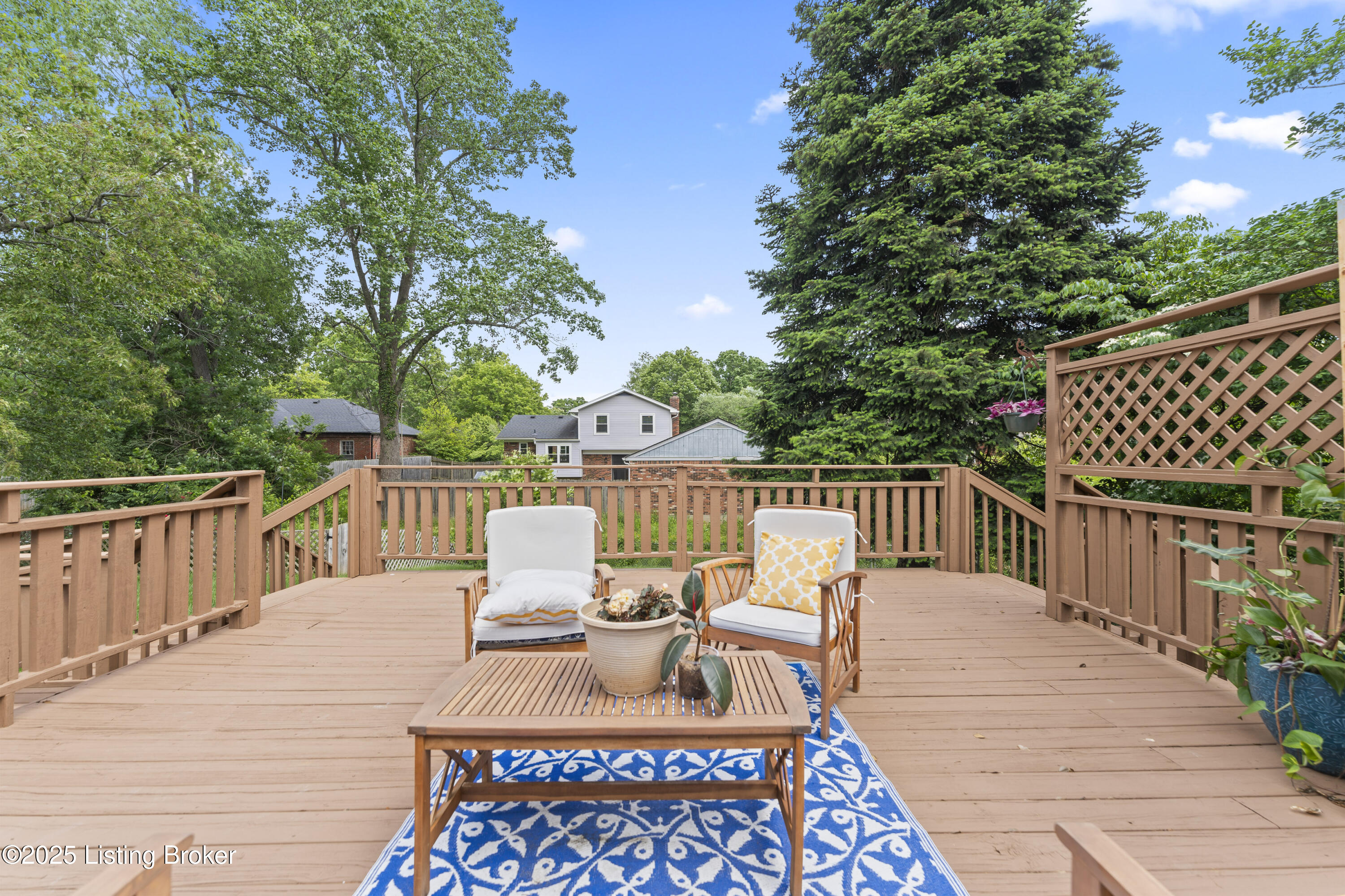 1013 King Arthur Ln