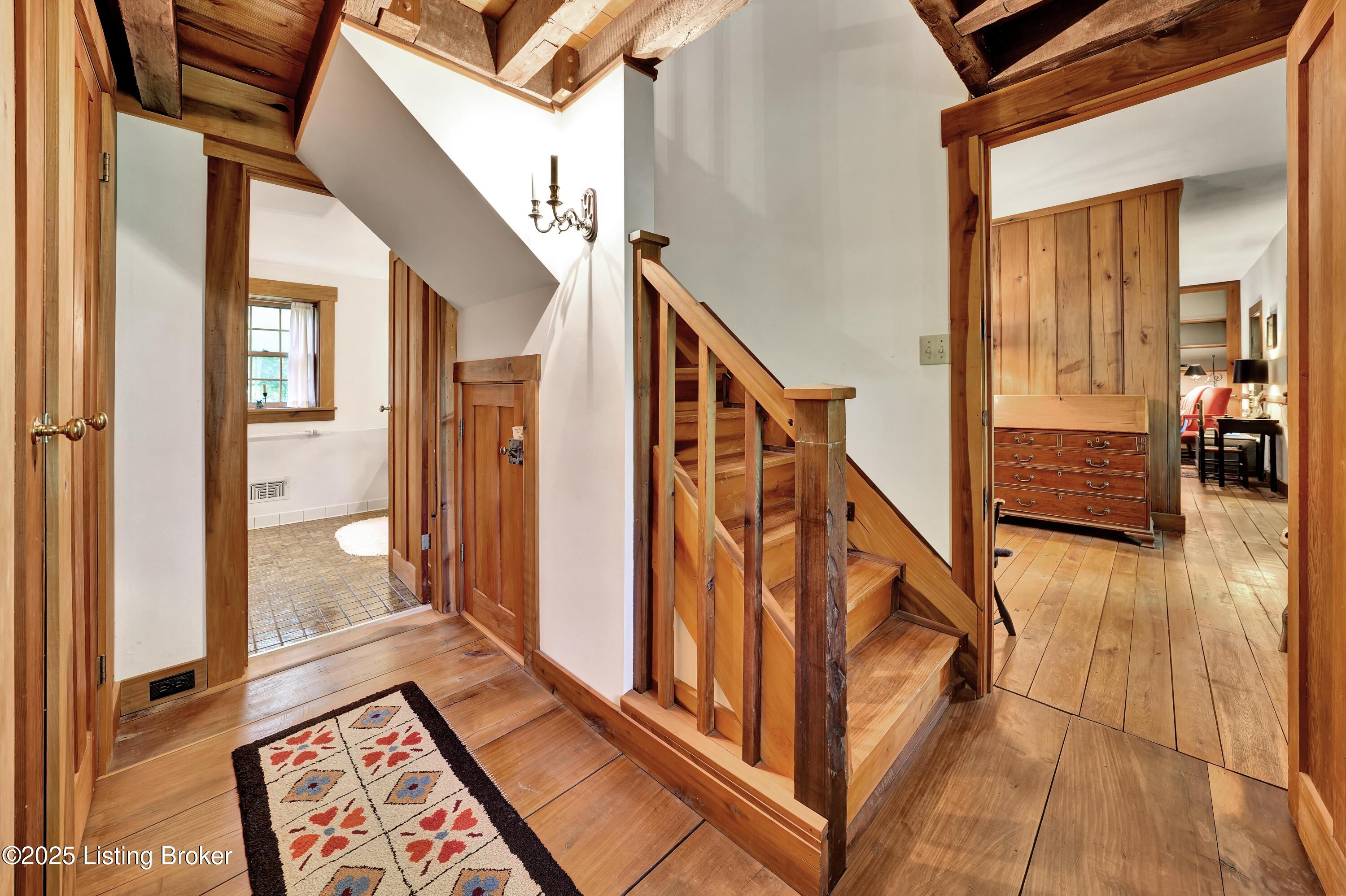 6711 Echo Trail