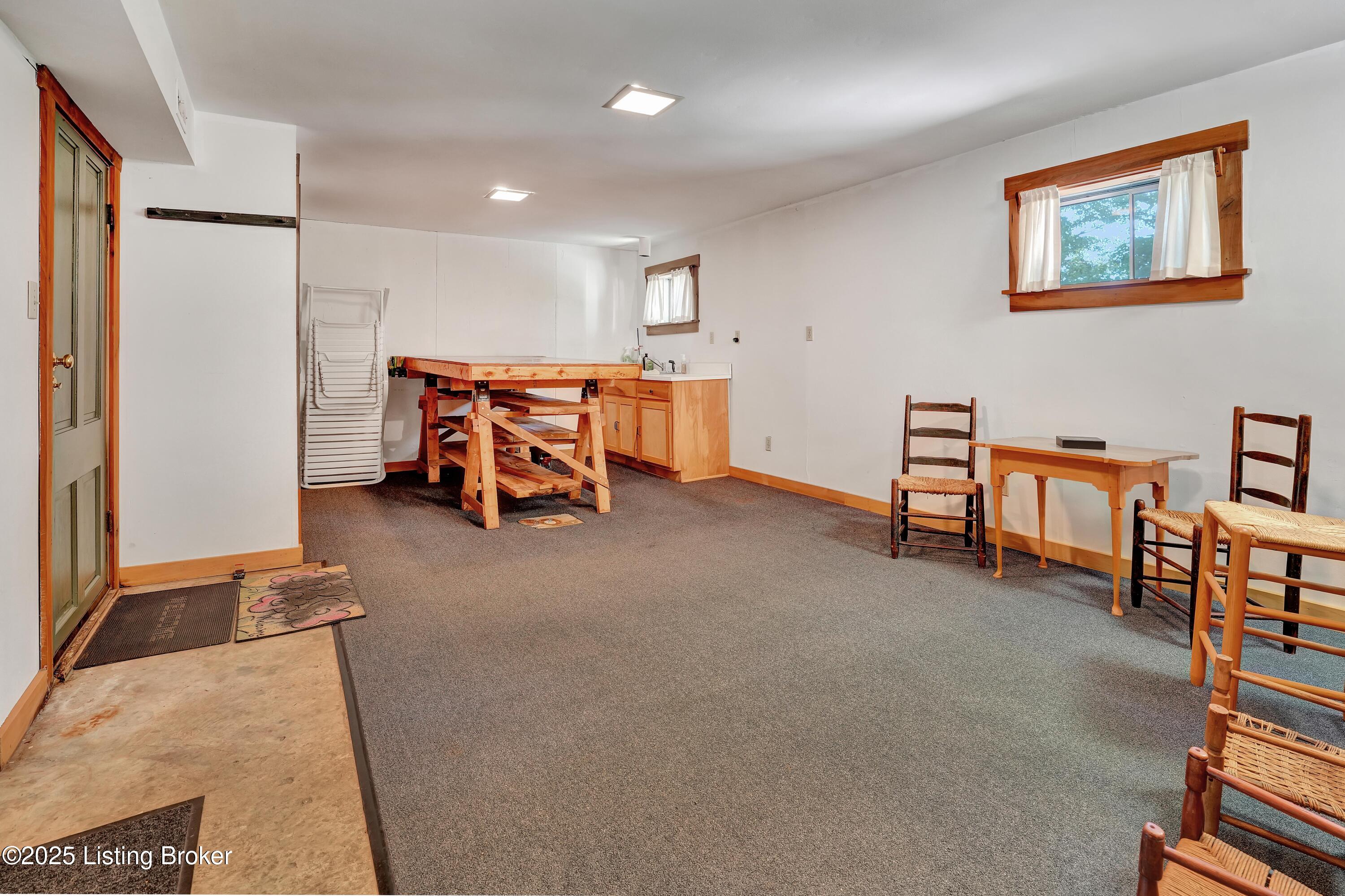 6711 Echo Trail