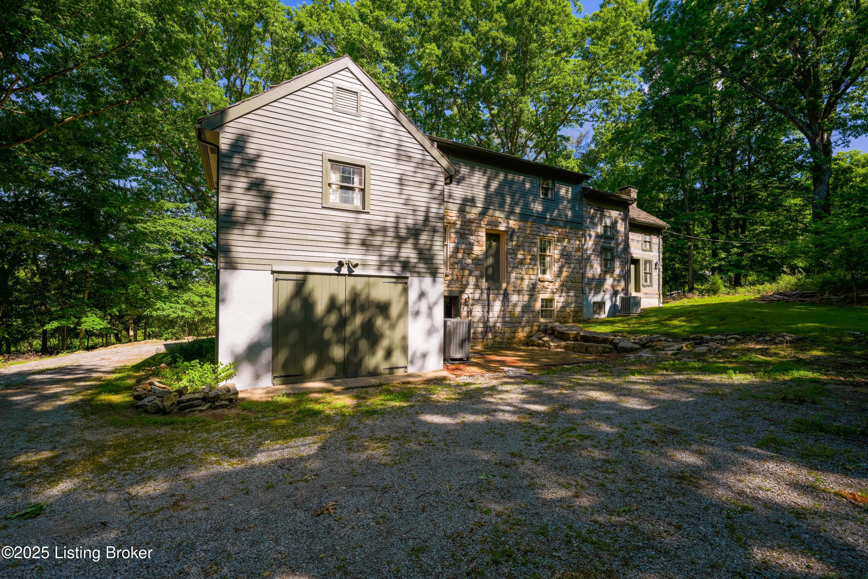 6711 Echo Trail
