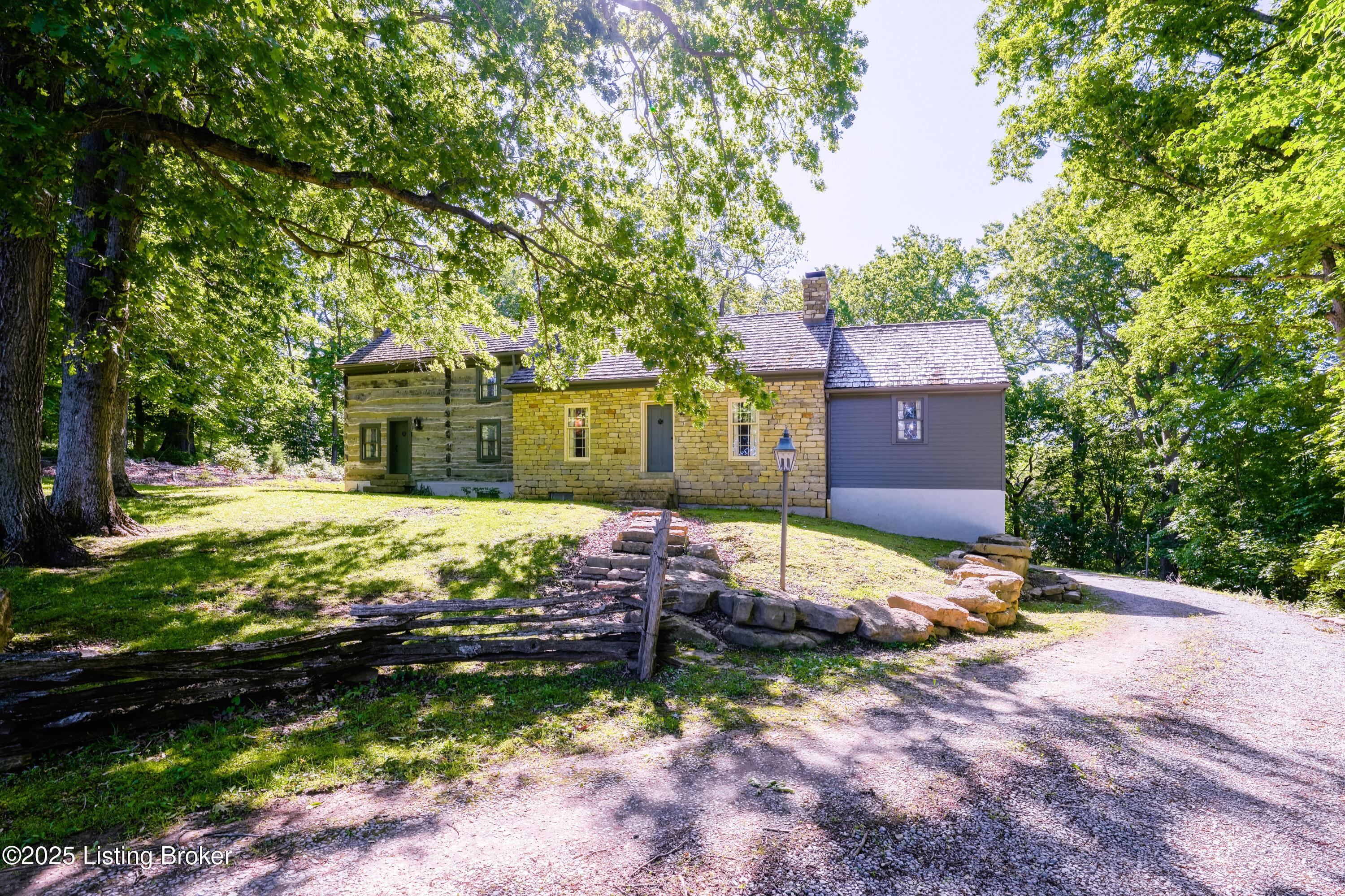 6711 Echo Trail
