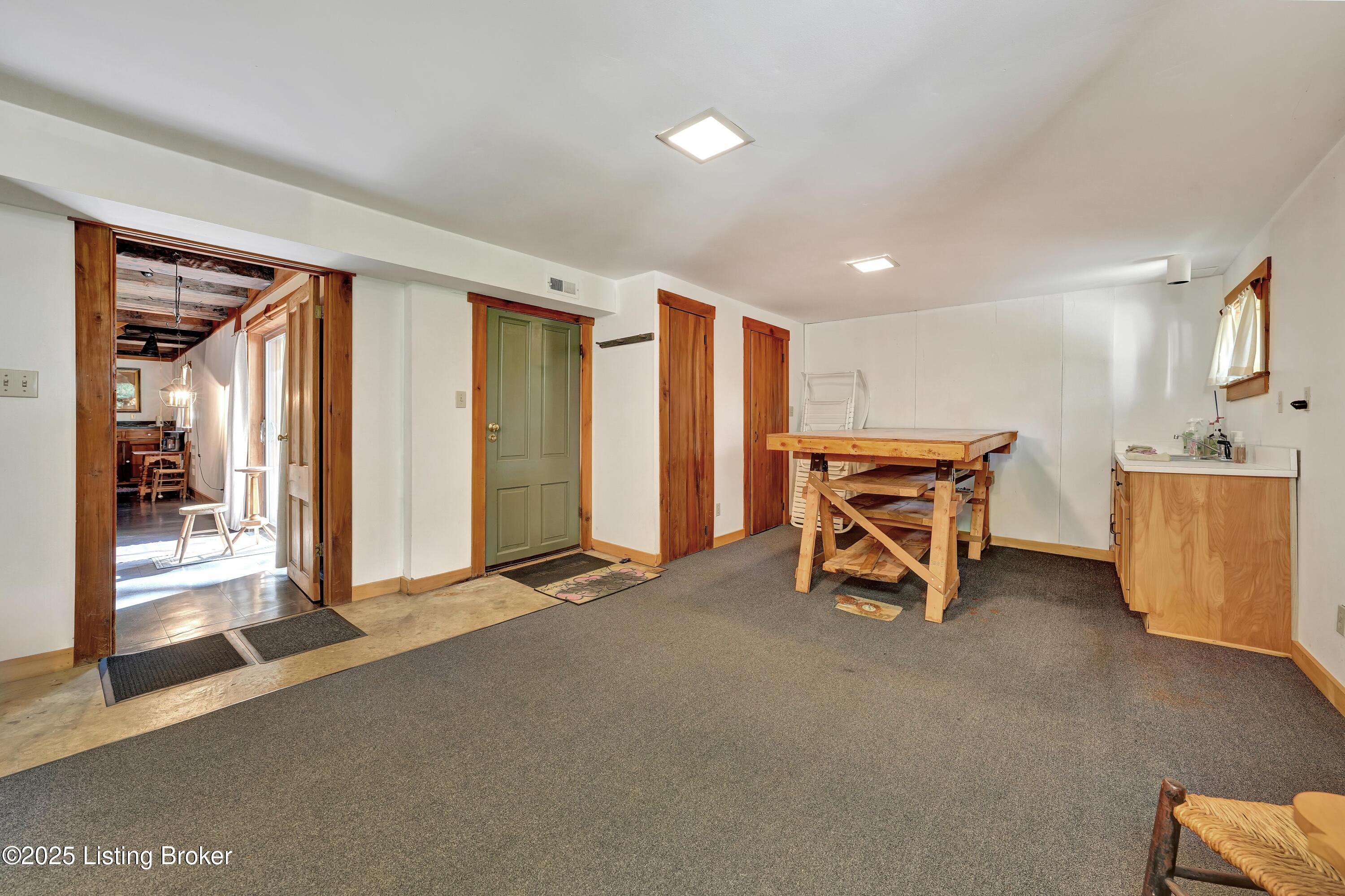 6711 Echo Trail