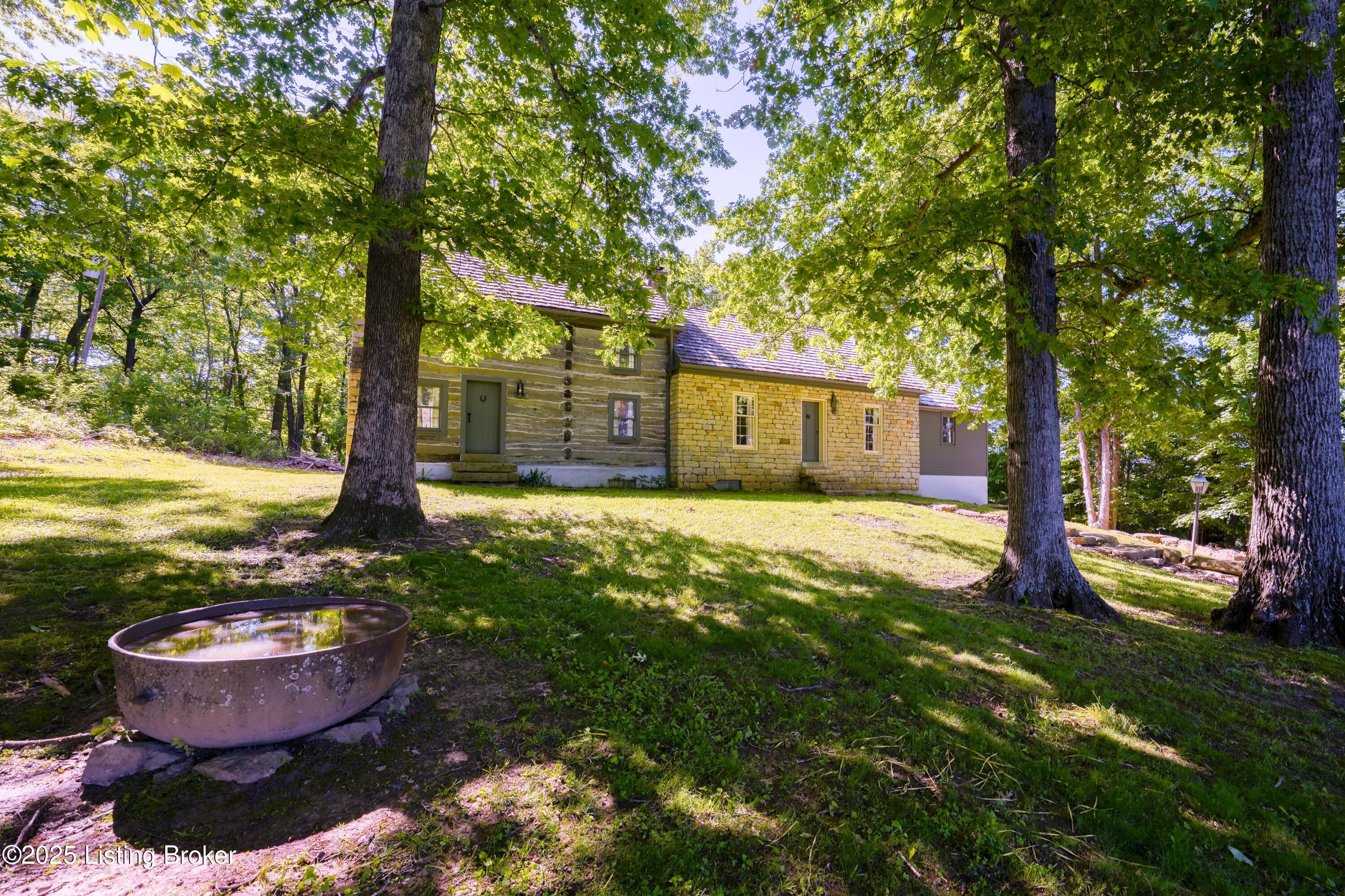 6711 Echo Trail