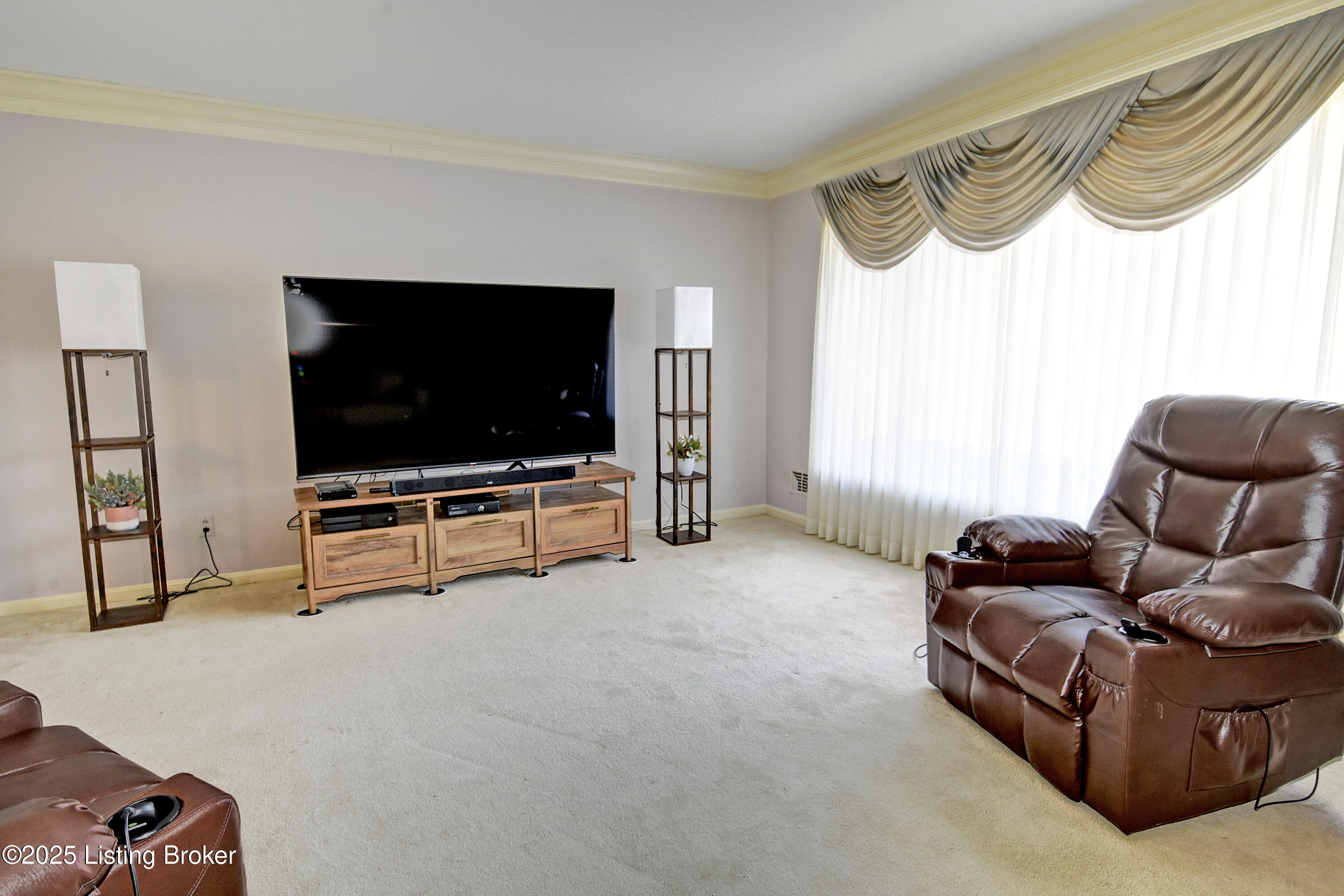5509 Hidden Rd