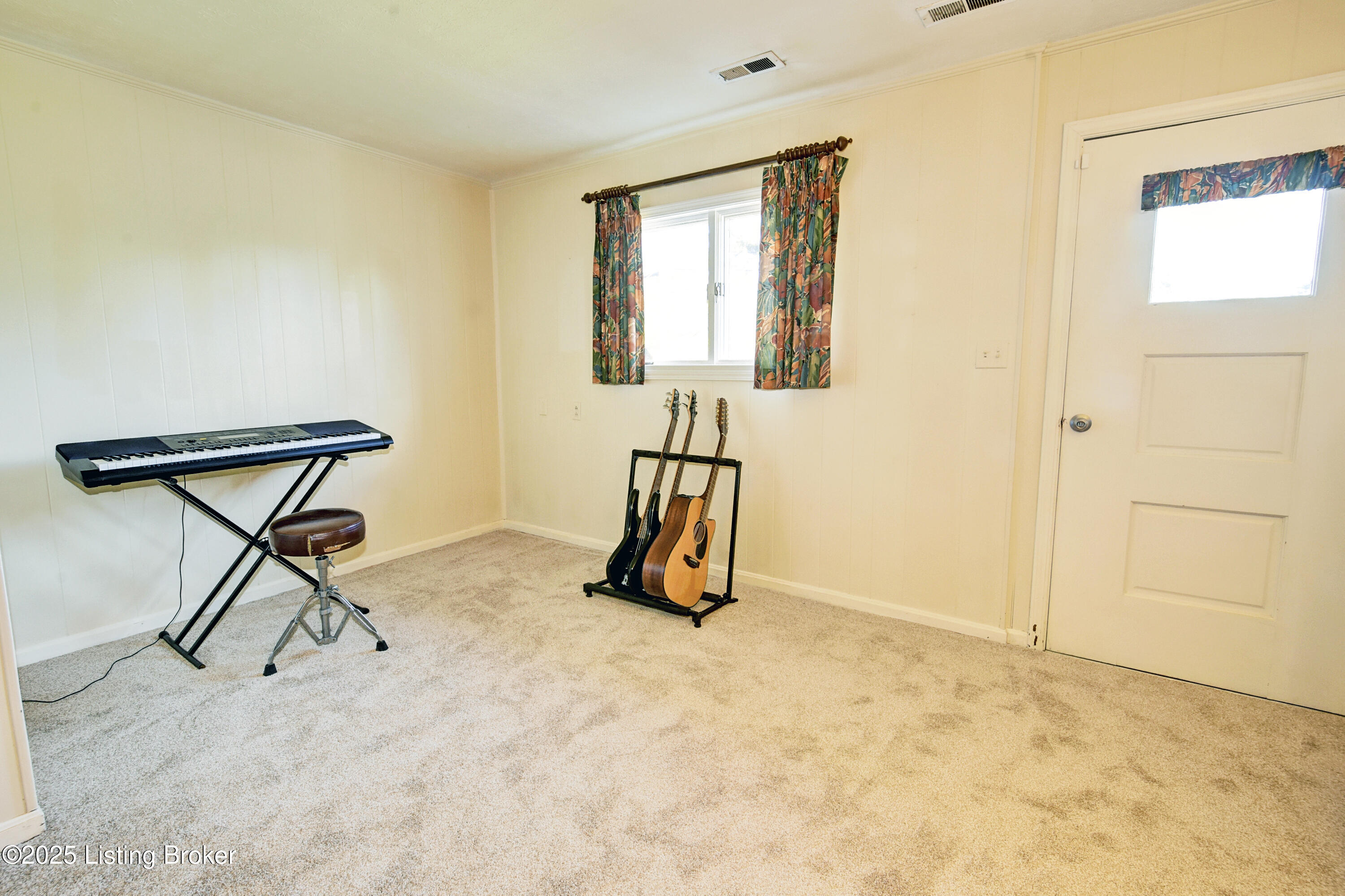 5509 Hidden Rd