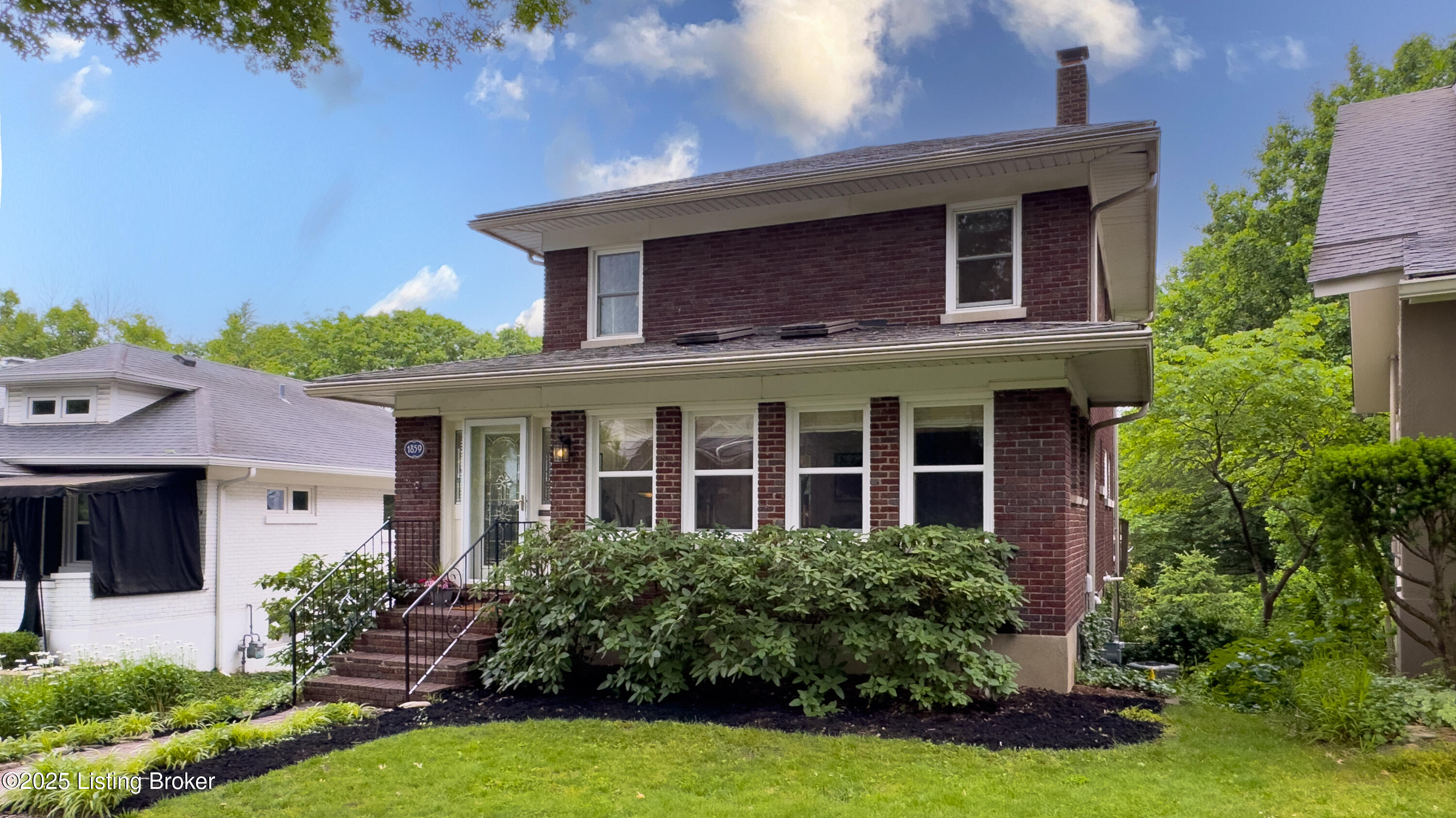 1859 Yale Dr