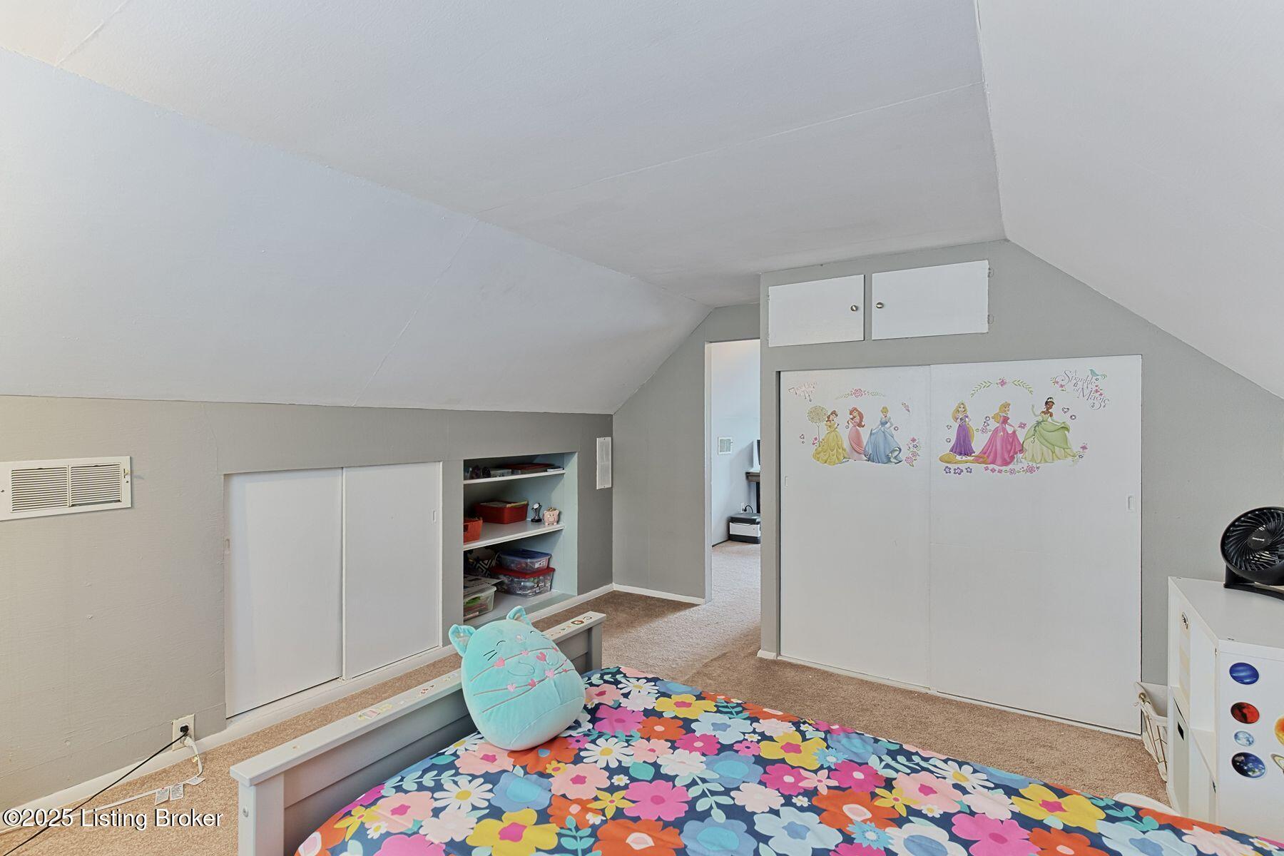 631 Marquette Dr