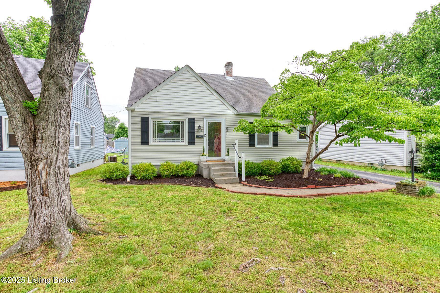 631 Marquette Dr