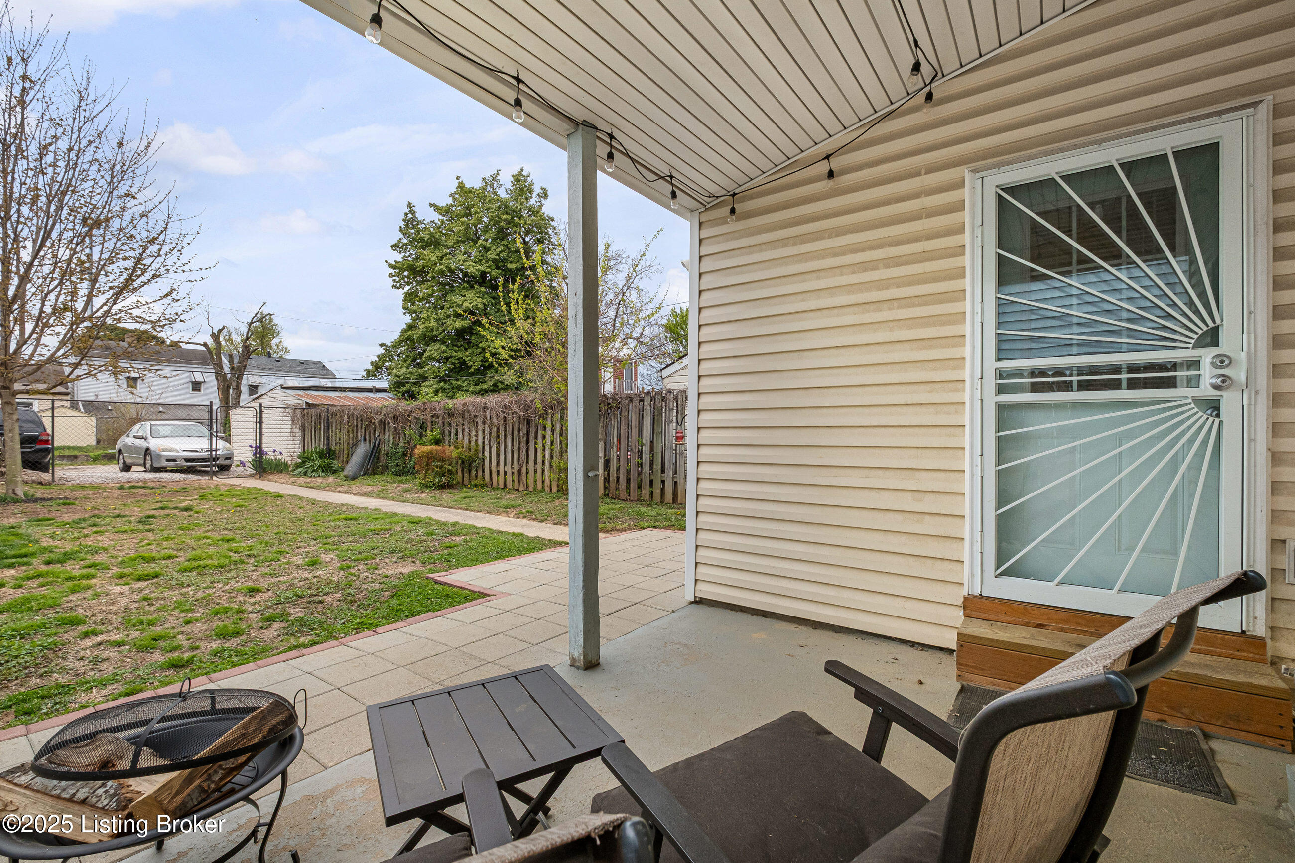 920 Lydia St