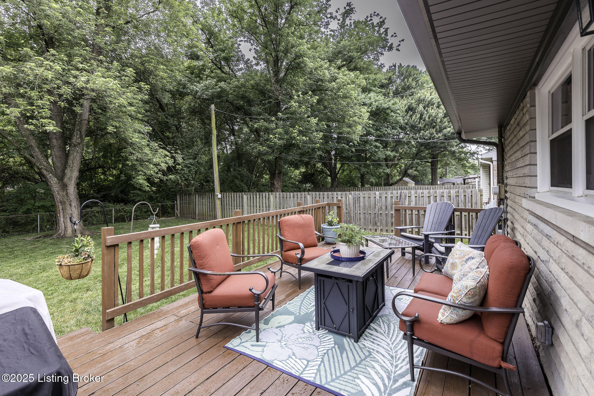 4210 Lynnbrook Dr