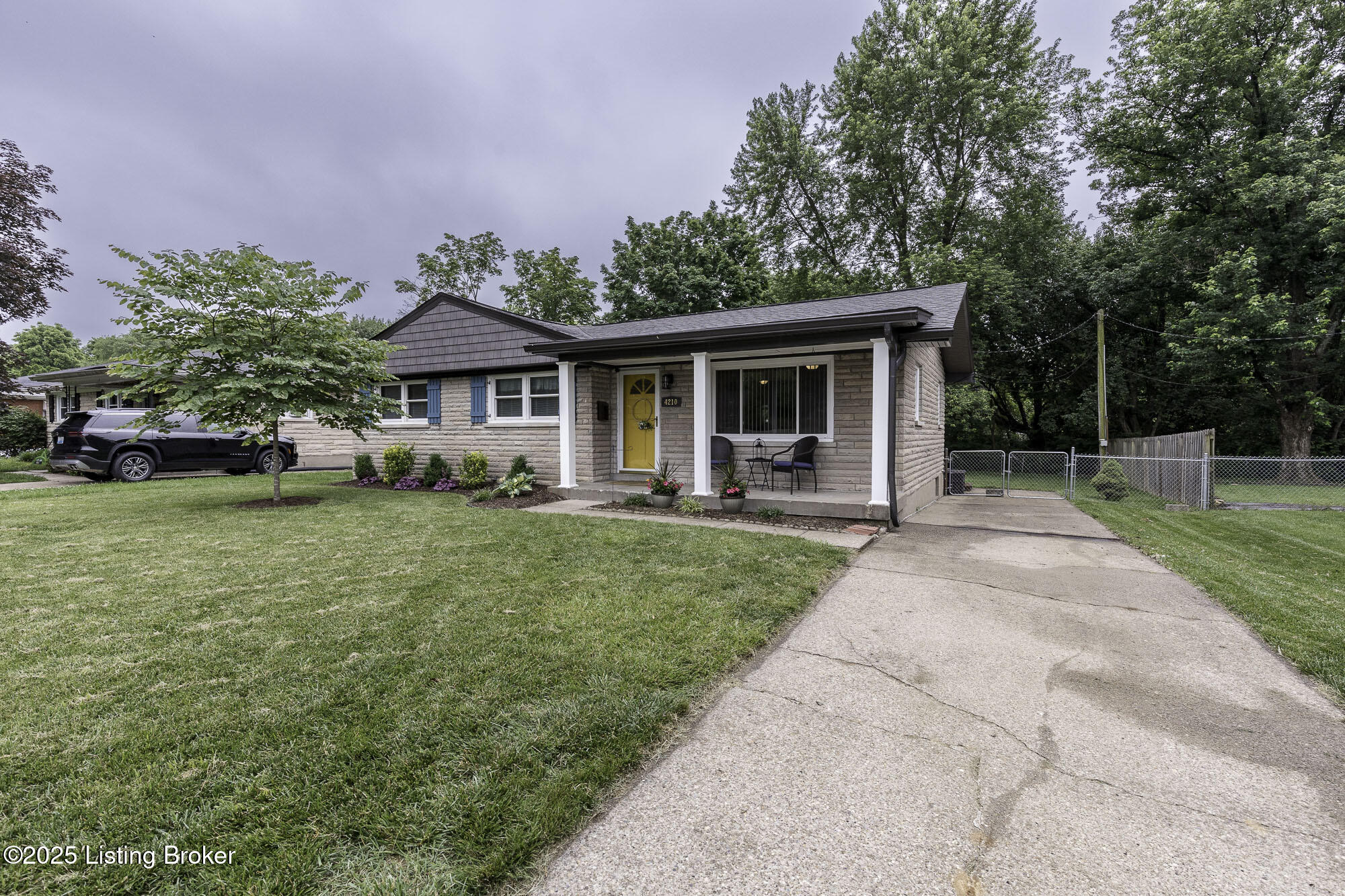 4210 Lynnbrook Dr