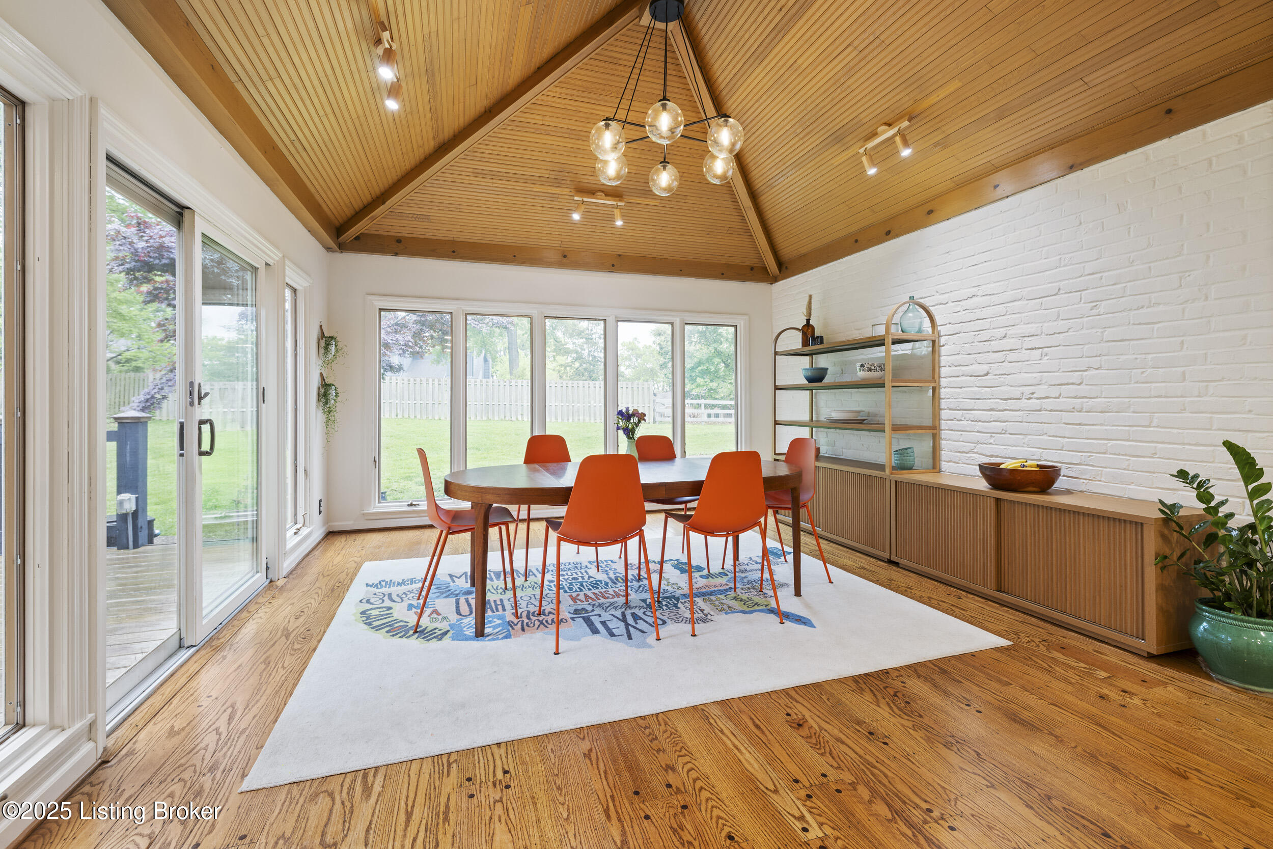 6101 Fox Cove Ct