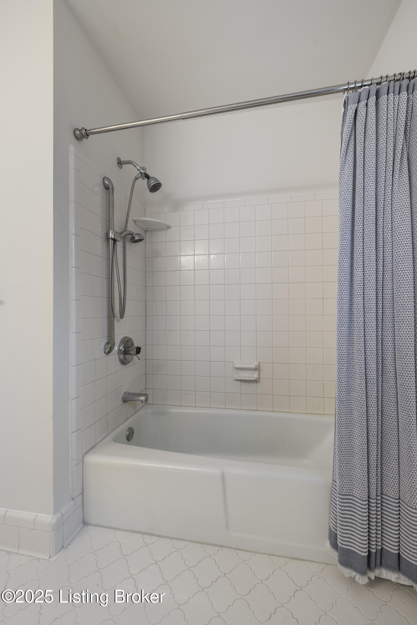 6101 Fox Cove Ct