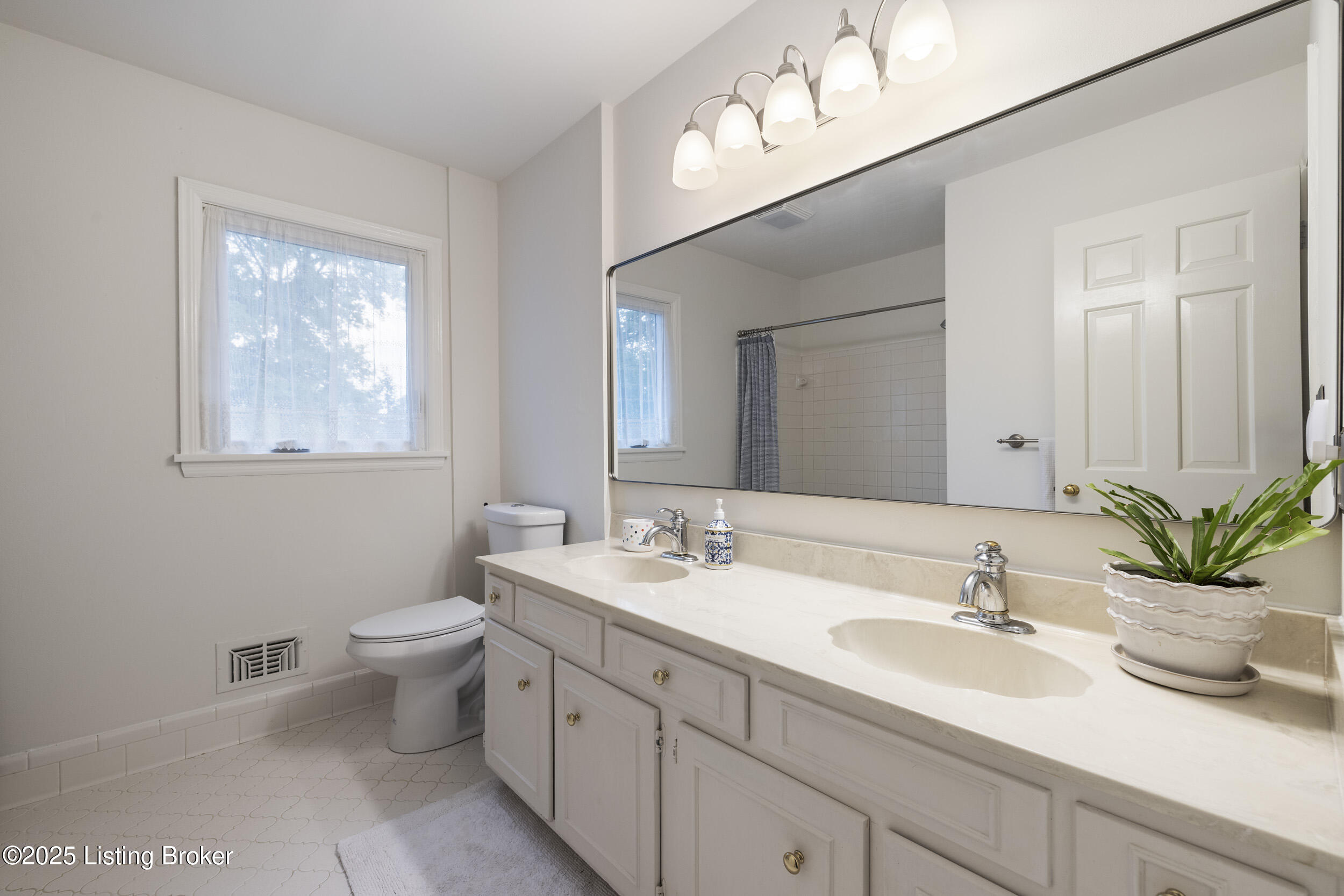 6101 Fox Cove Ct
