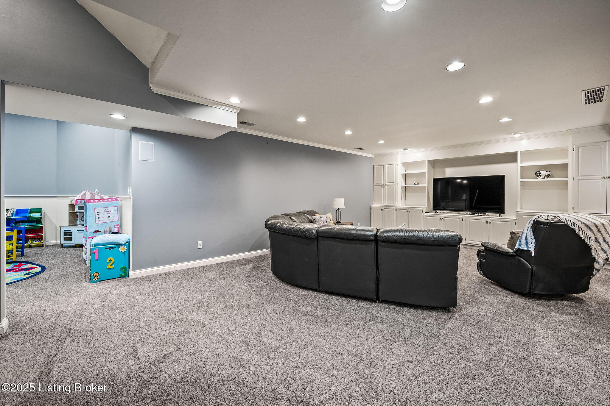 7902 Innisbrook Ct