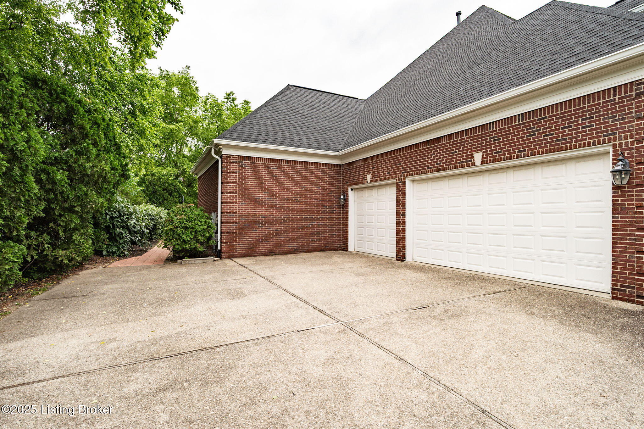 7902 Innisbrook Ct