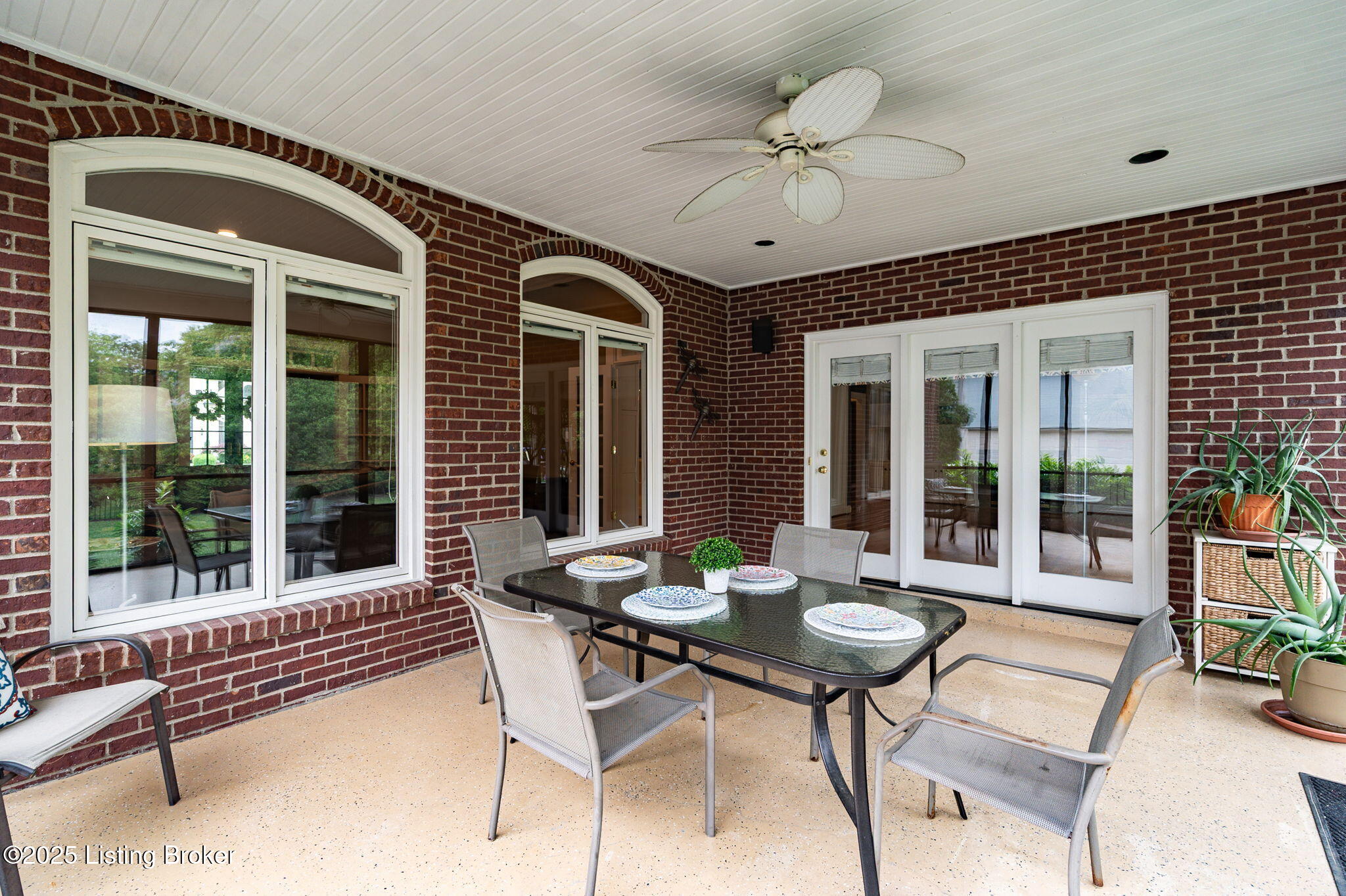 7902 Innisbrook Ct