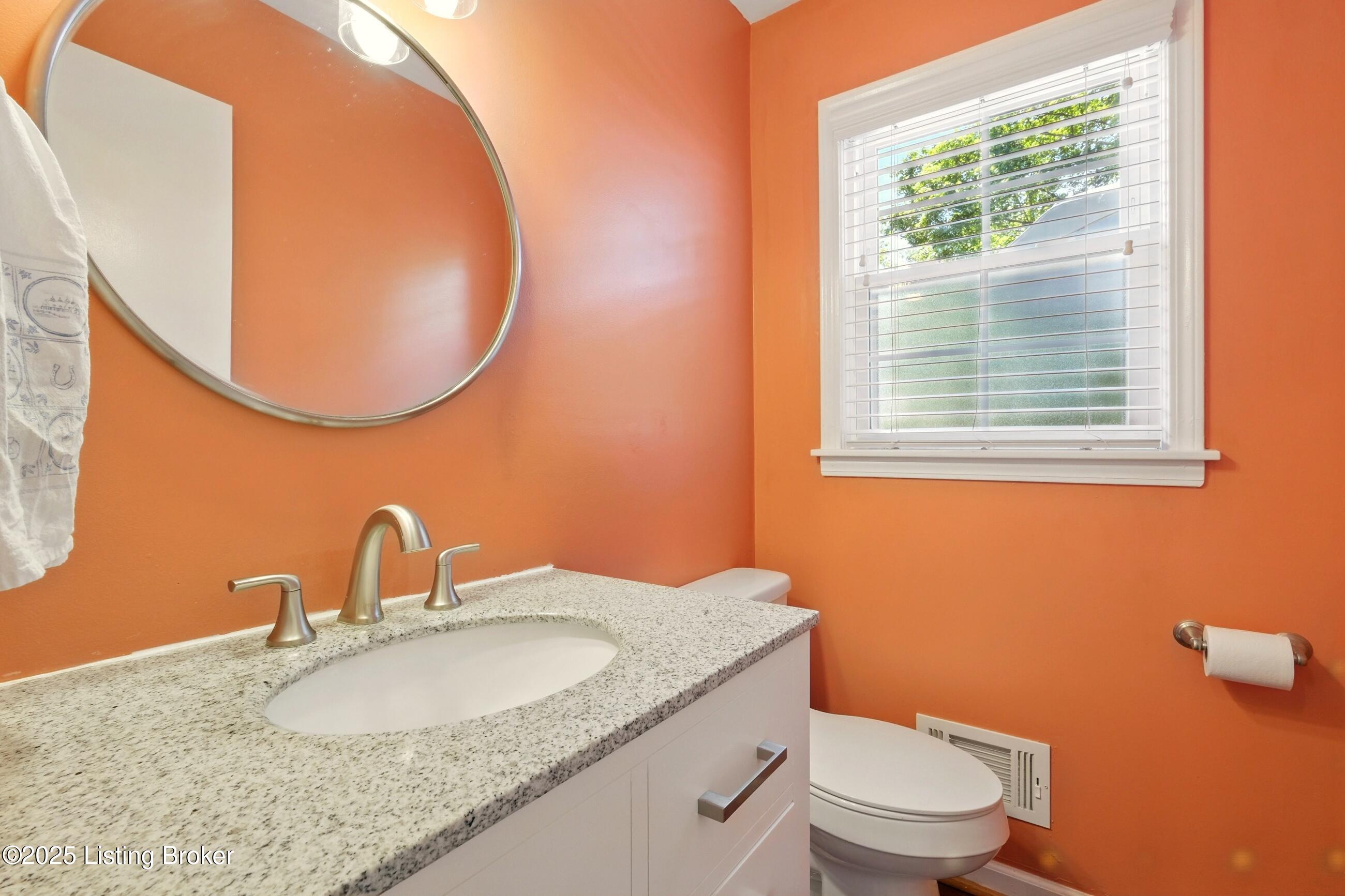 828 Dorsey Ln