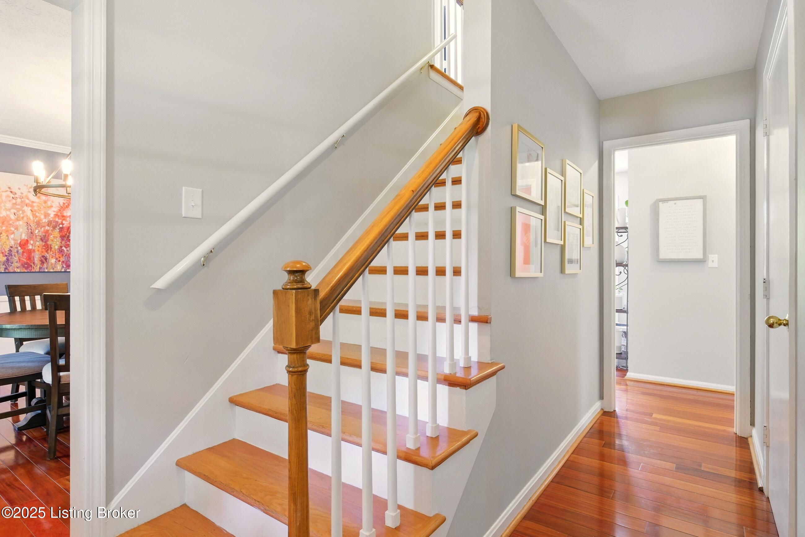 828 Dorsey Ln