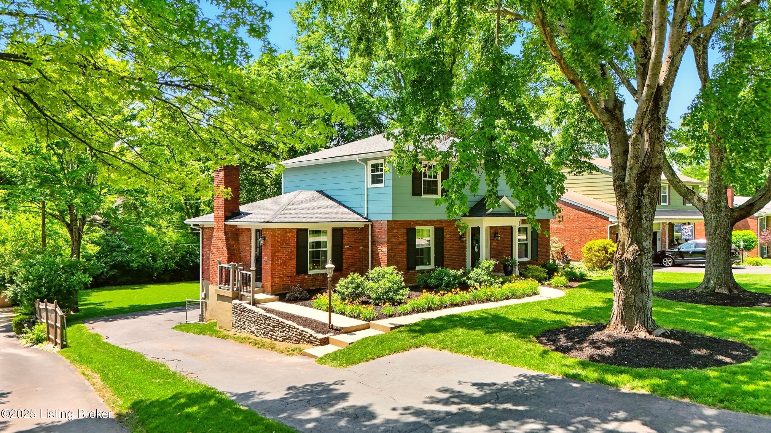 828 Dorsey Ln