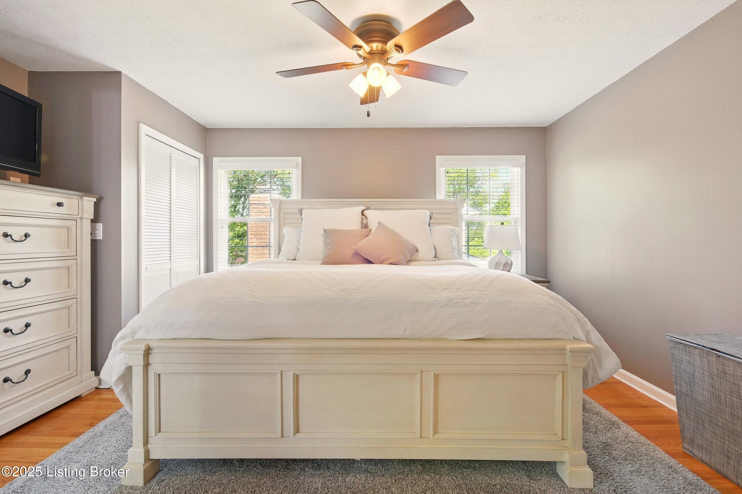 828 Dorsey Ln