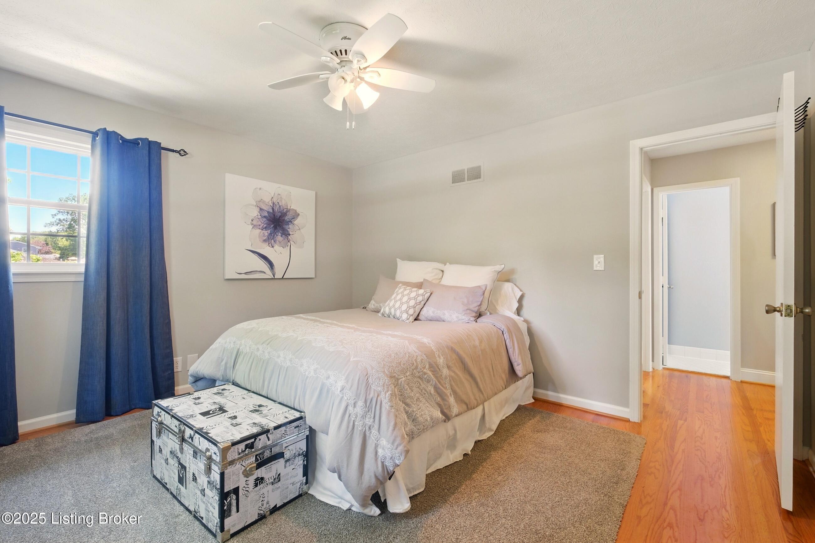 828 Dorsey Ln