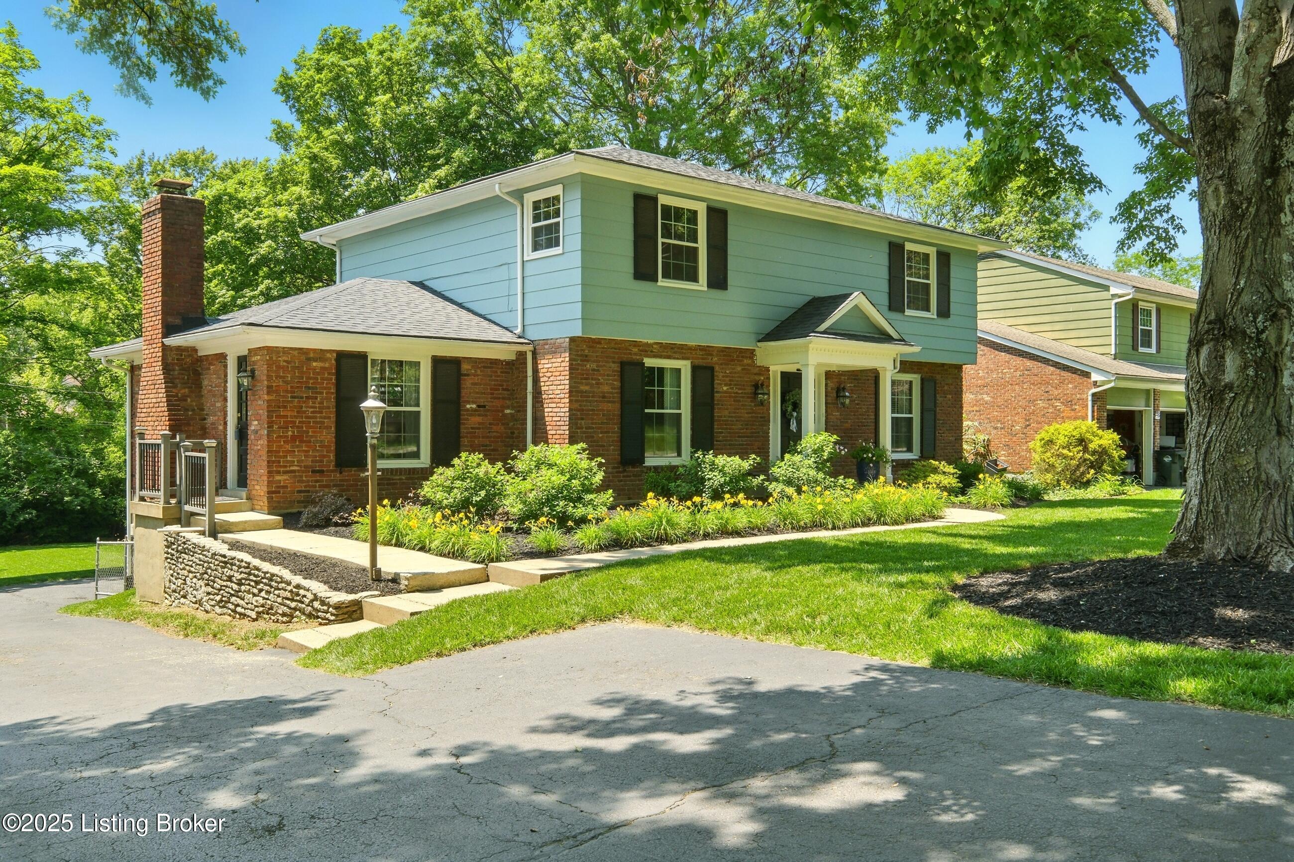 828 Dorsey Ln