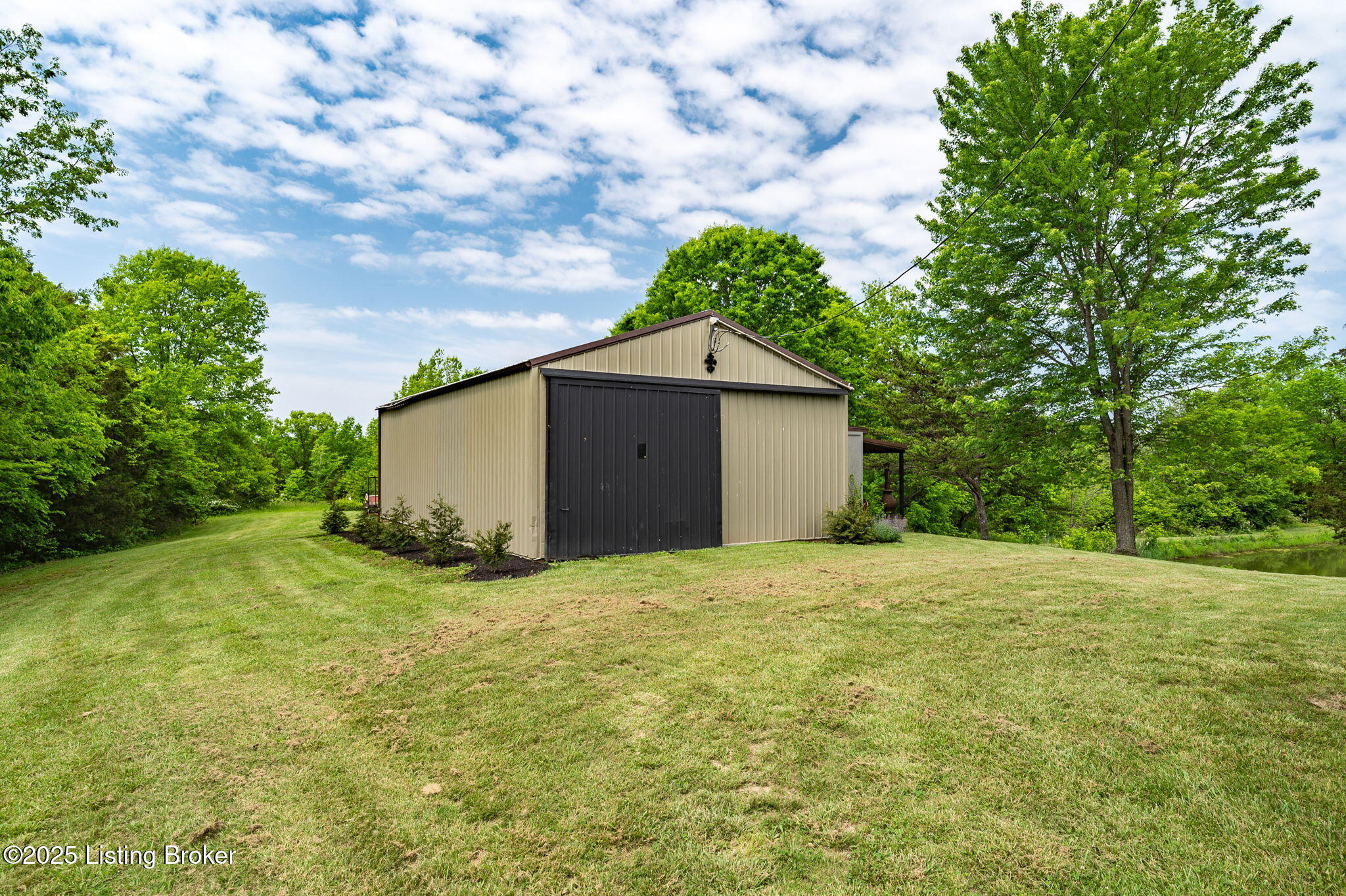 2244 Woods Pike