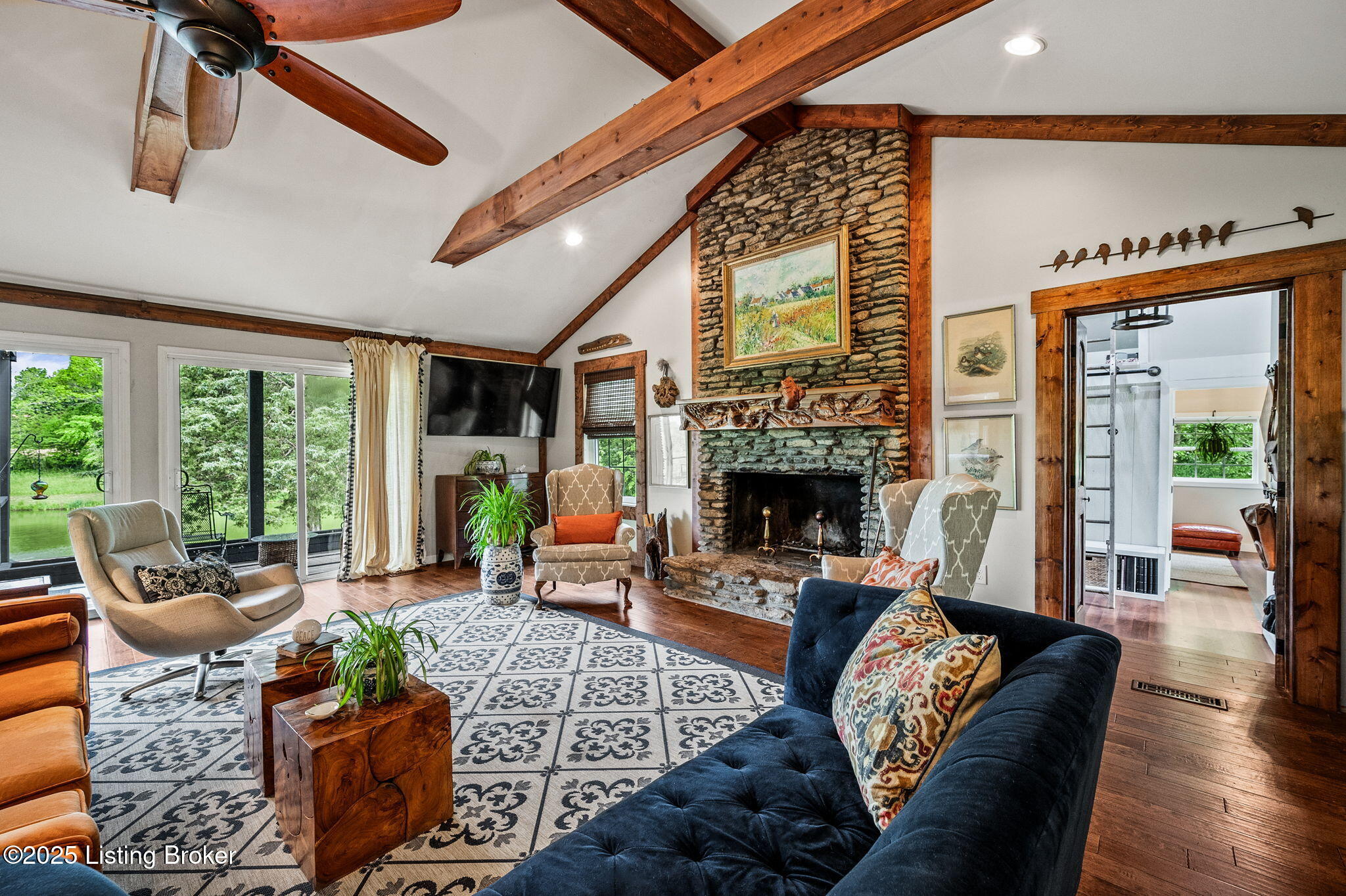 2244 Woods Pike