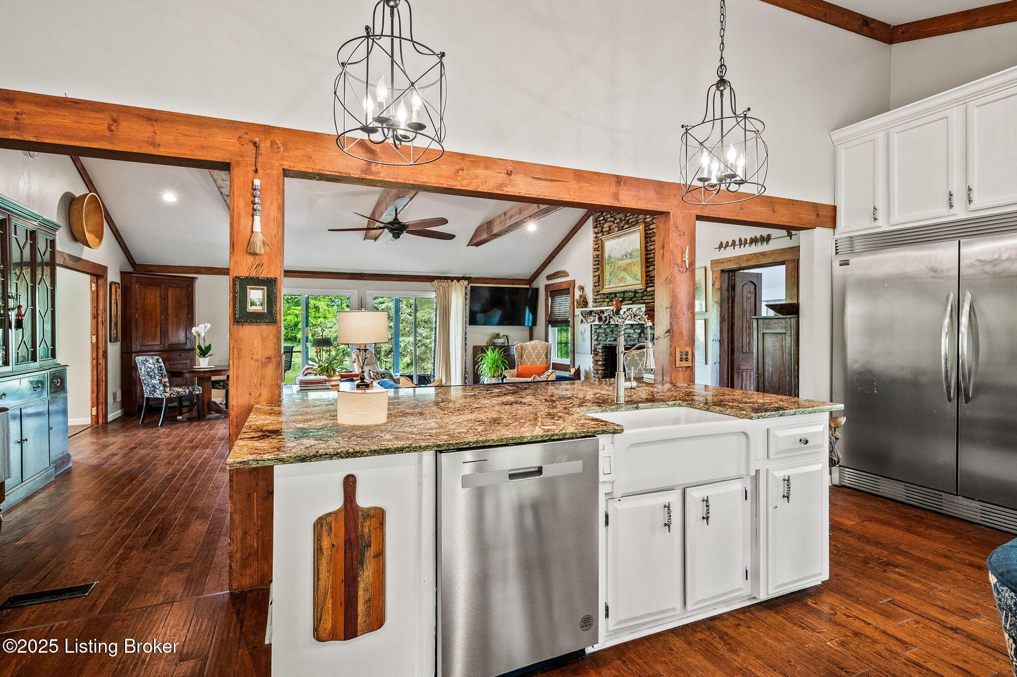 2244 Woods Pike
