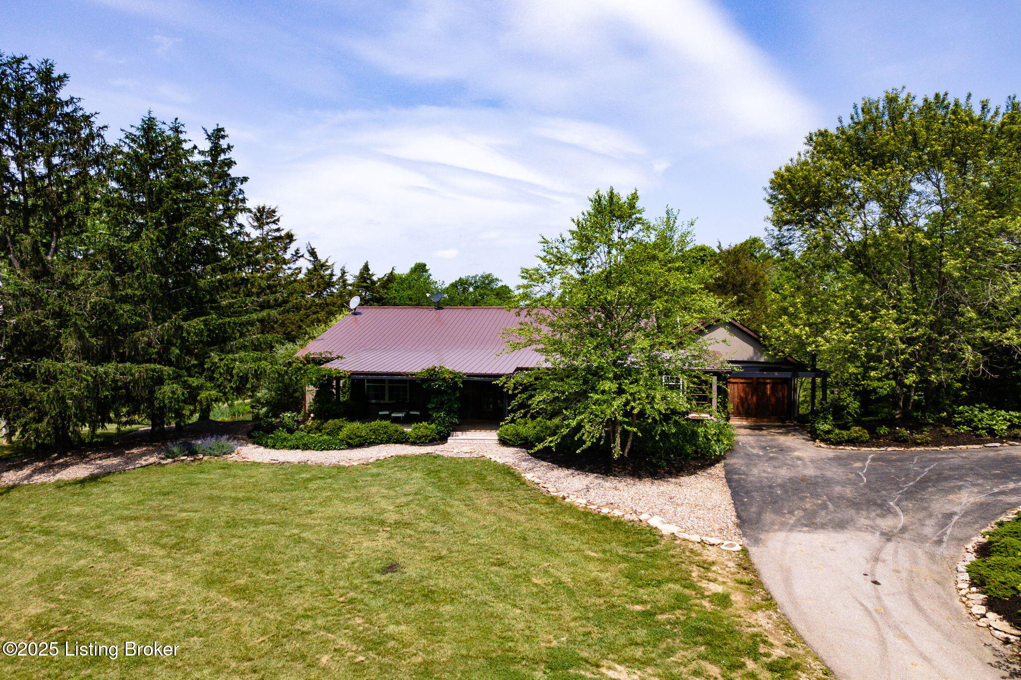 2244 Woods Pike