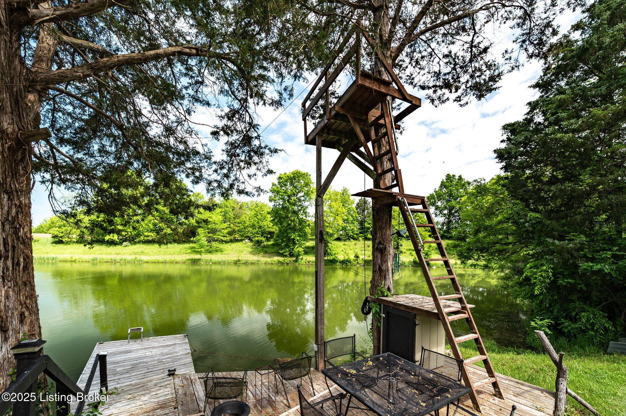 2244 Woods Pike