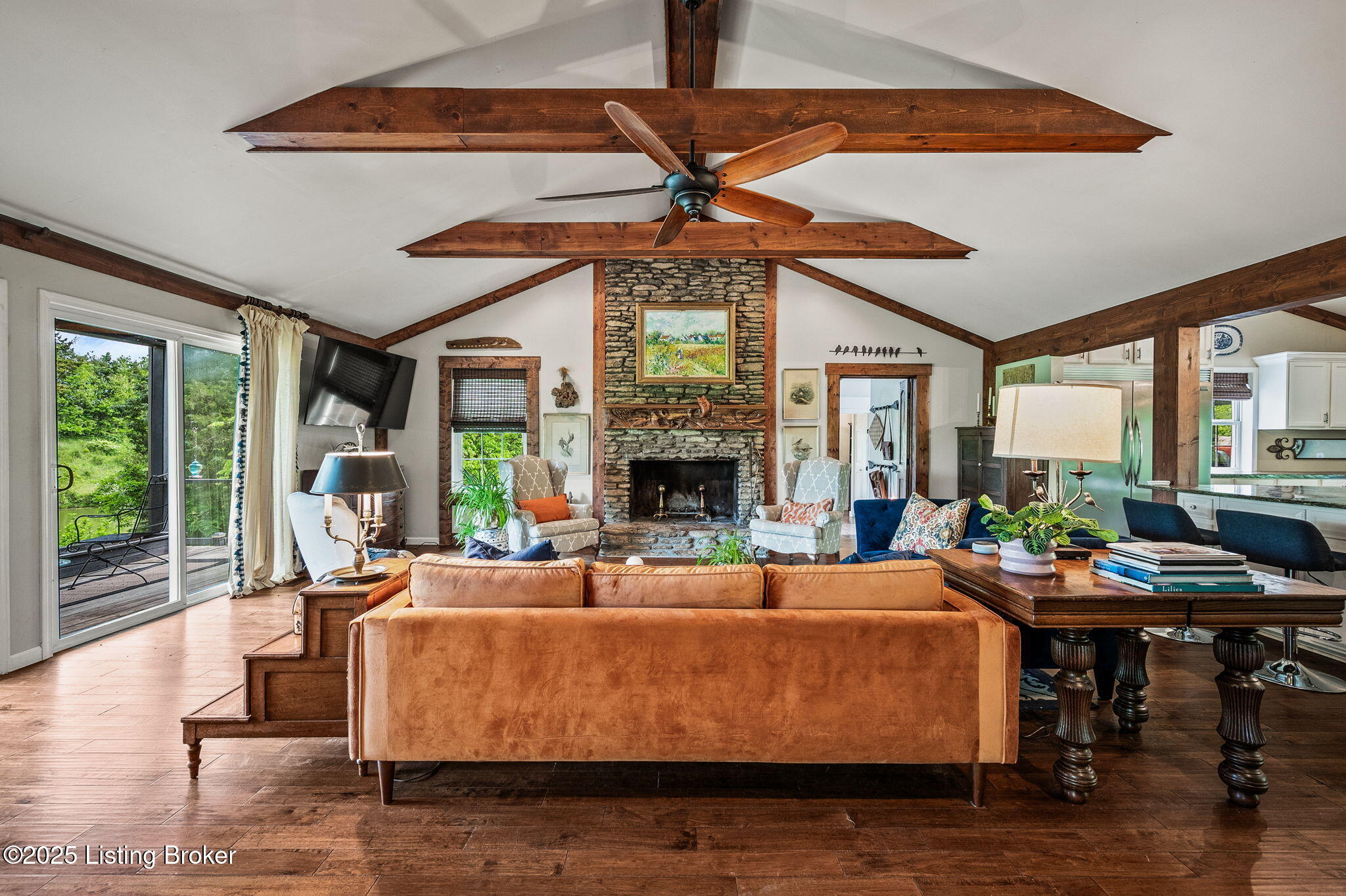 2244 Woods Pike
