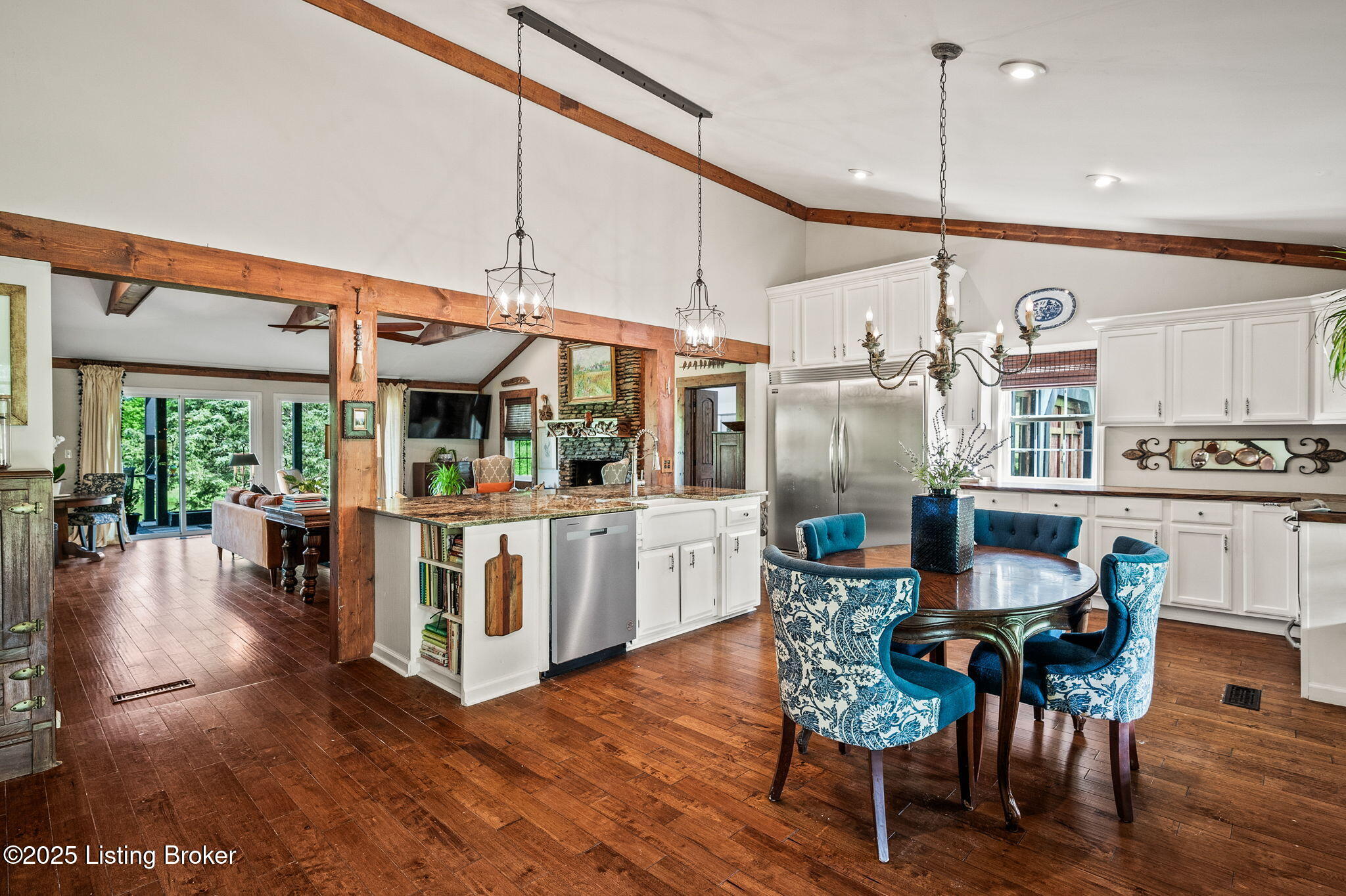 2244 Woods Pike