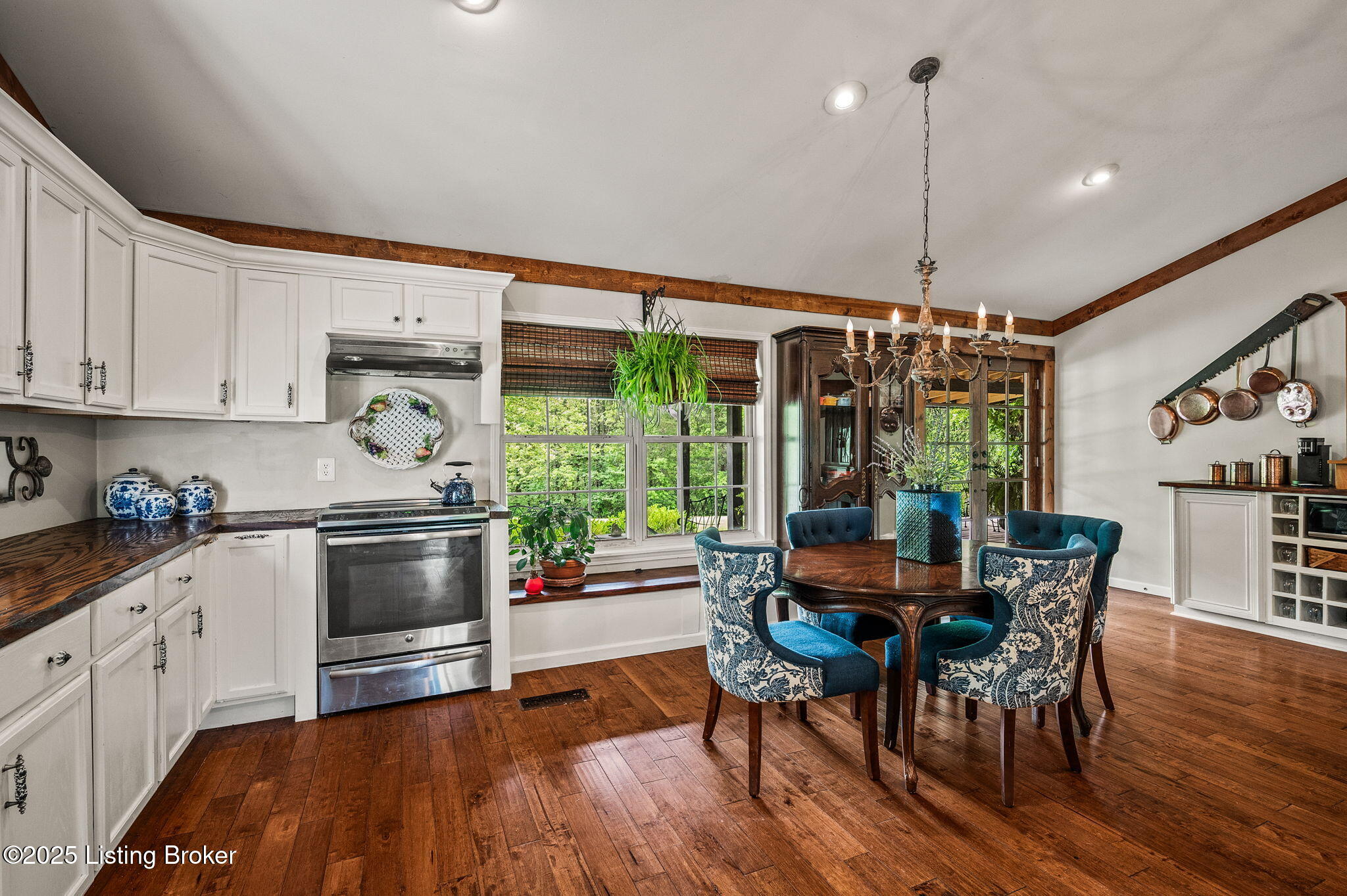 2244 Woods Pike