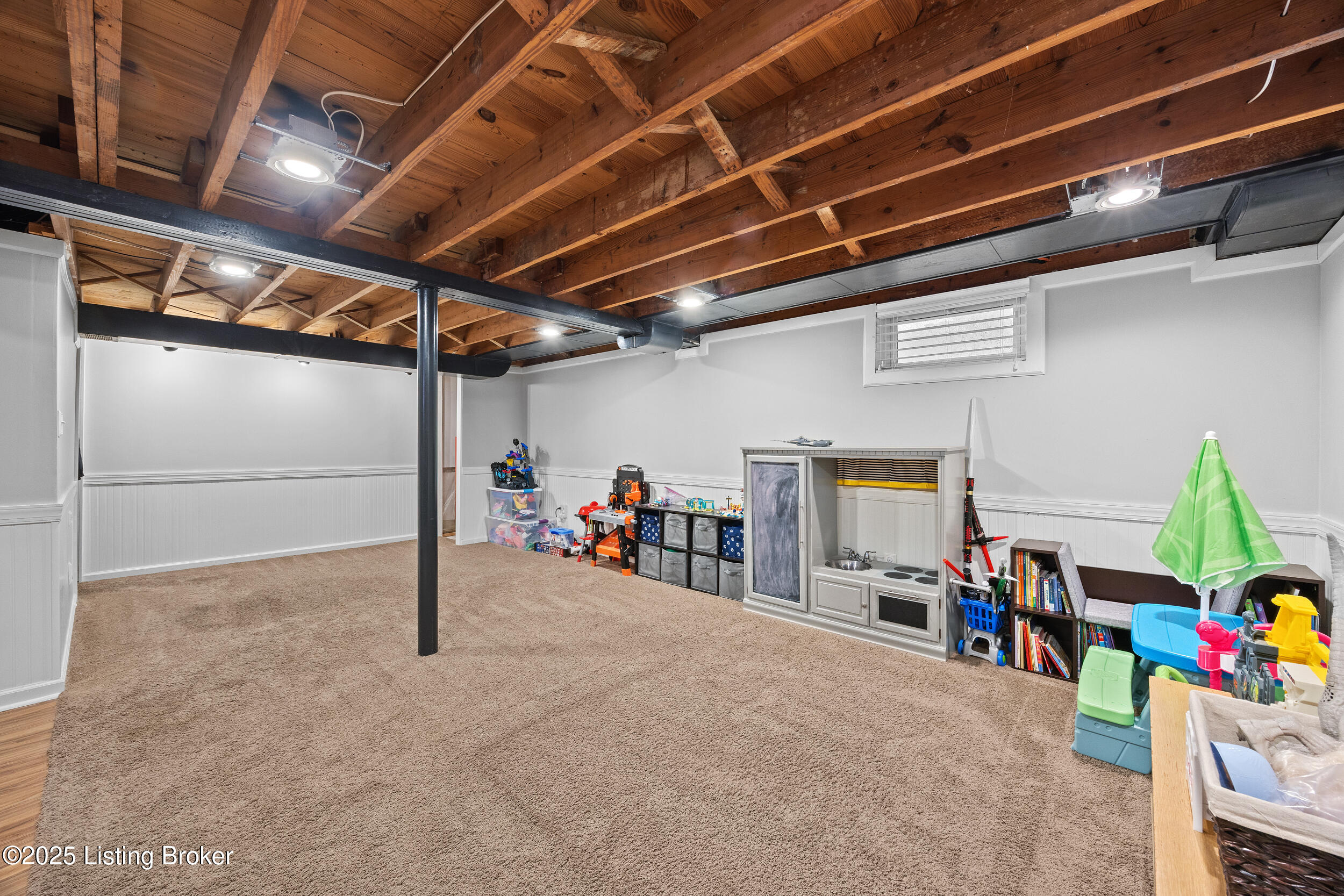 2728 Shannon Dr