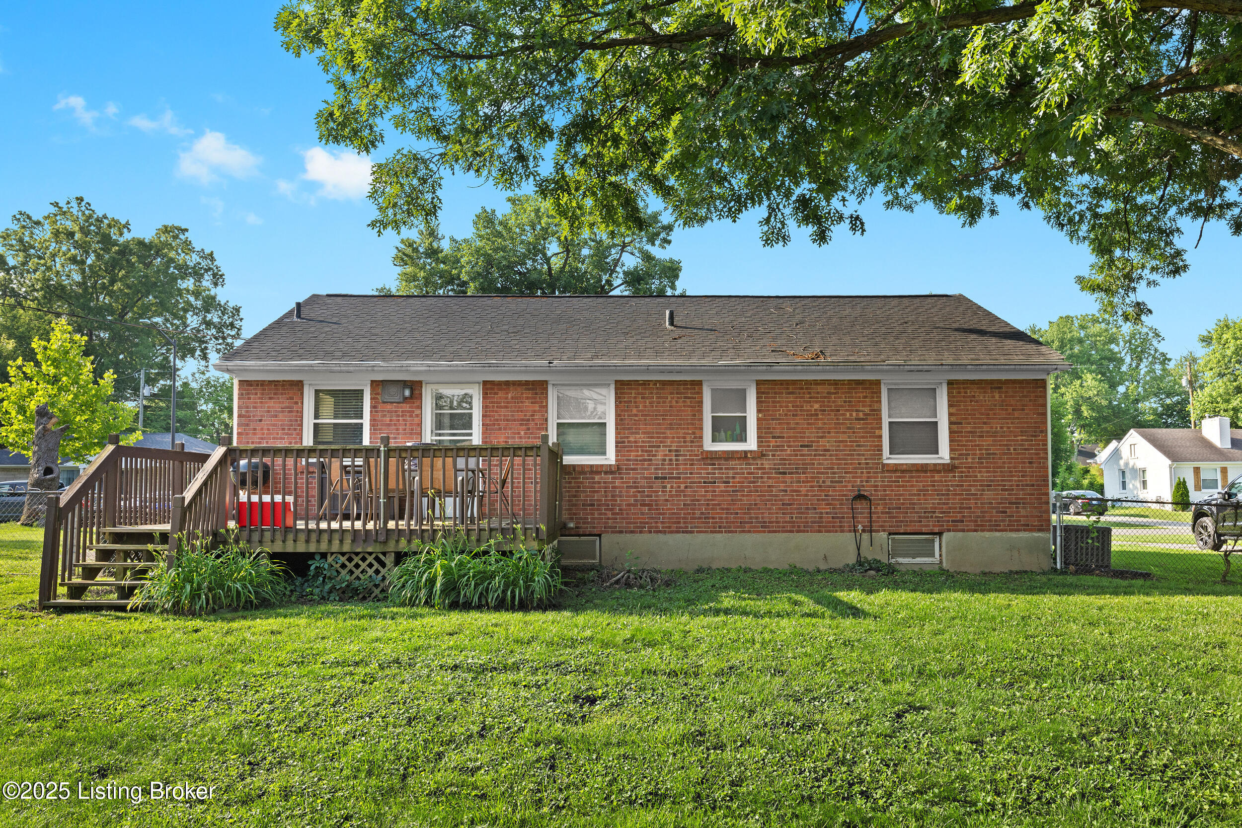 2728 Shannon Dr