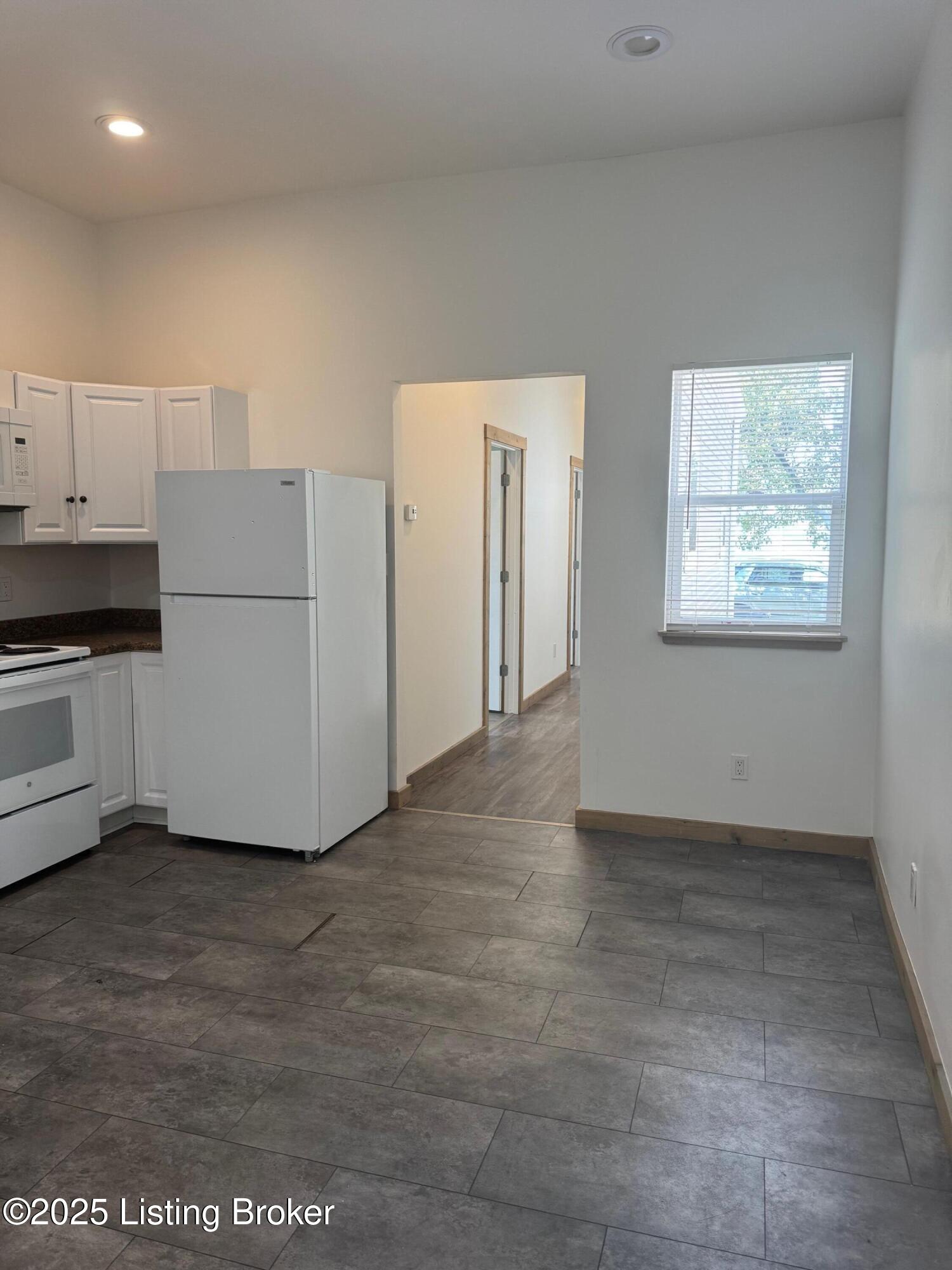 2550 Saint Cecilia St