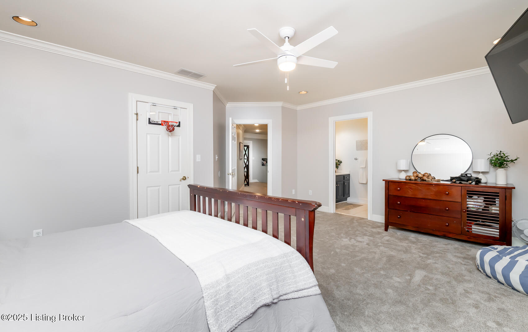 5 Anchorage Pointe