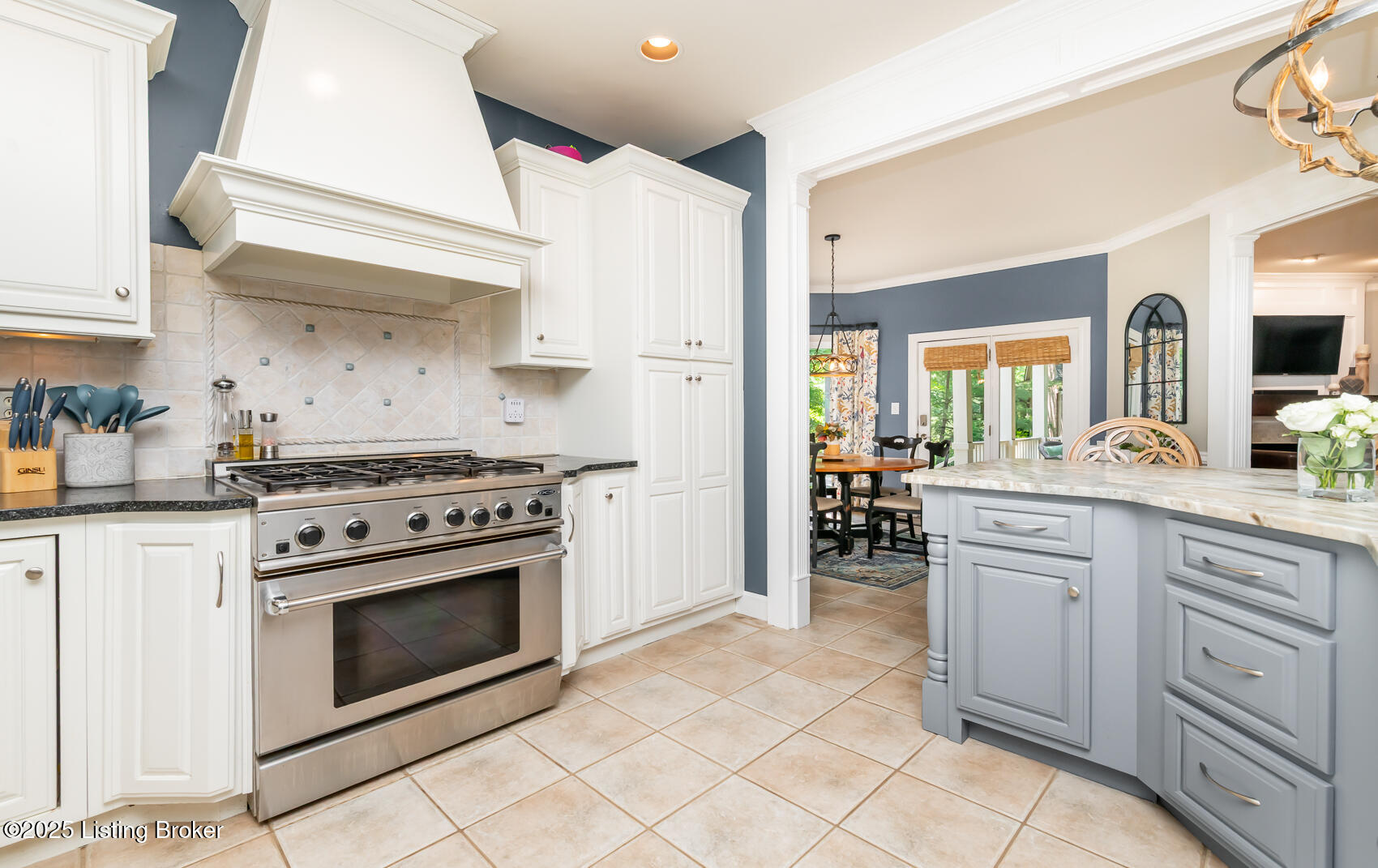 5 Anchorage Pointe