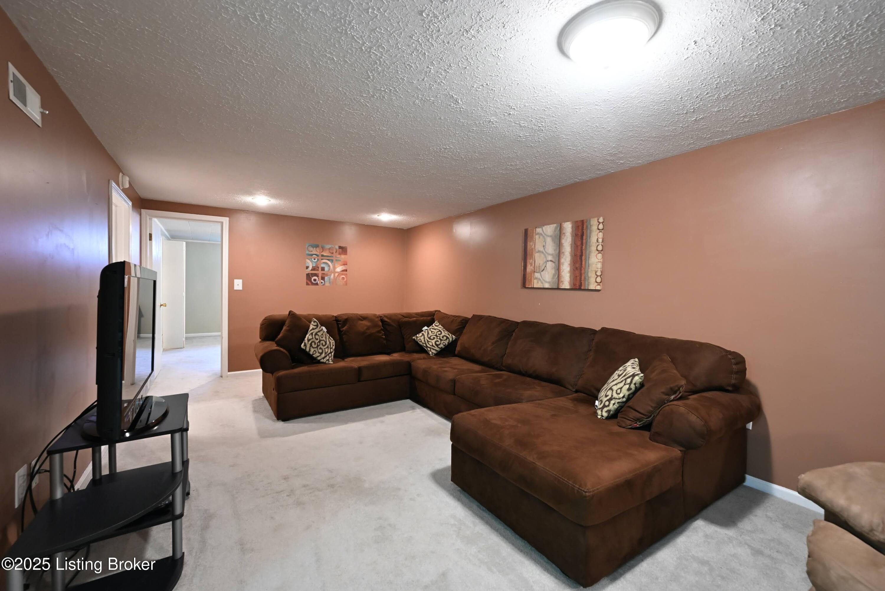 4913 D Lue Ct